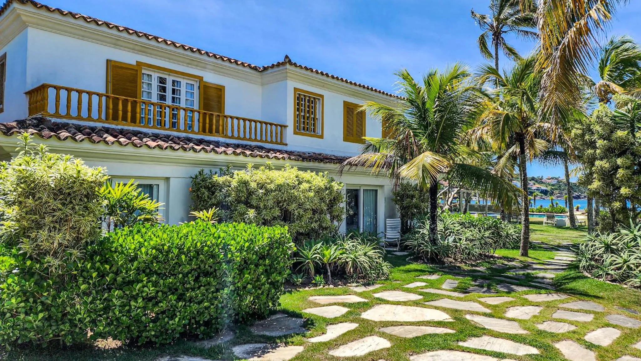 Property building in Villa Raphael