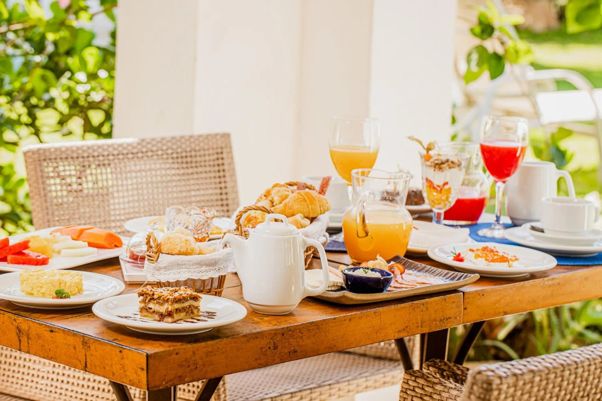 Breakfast in Villa Raphael