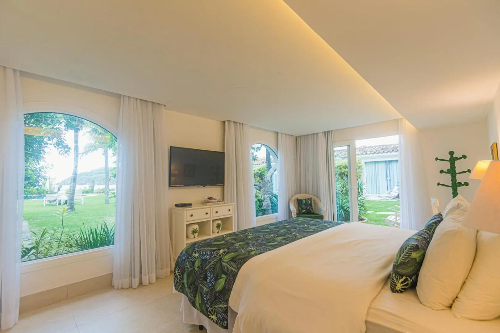 Bedroom, Bed in Villa Raphael