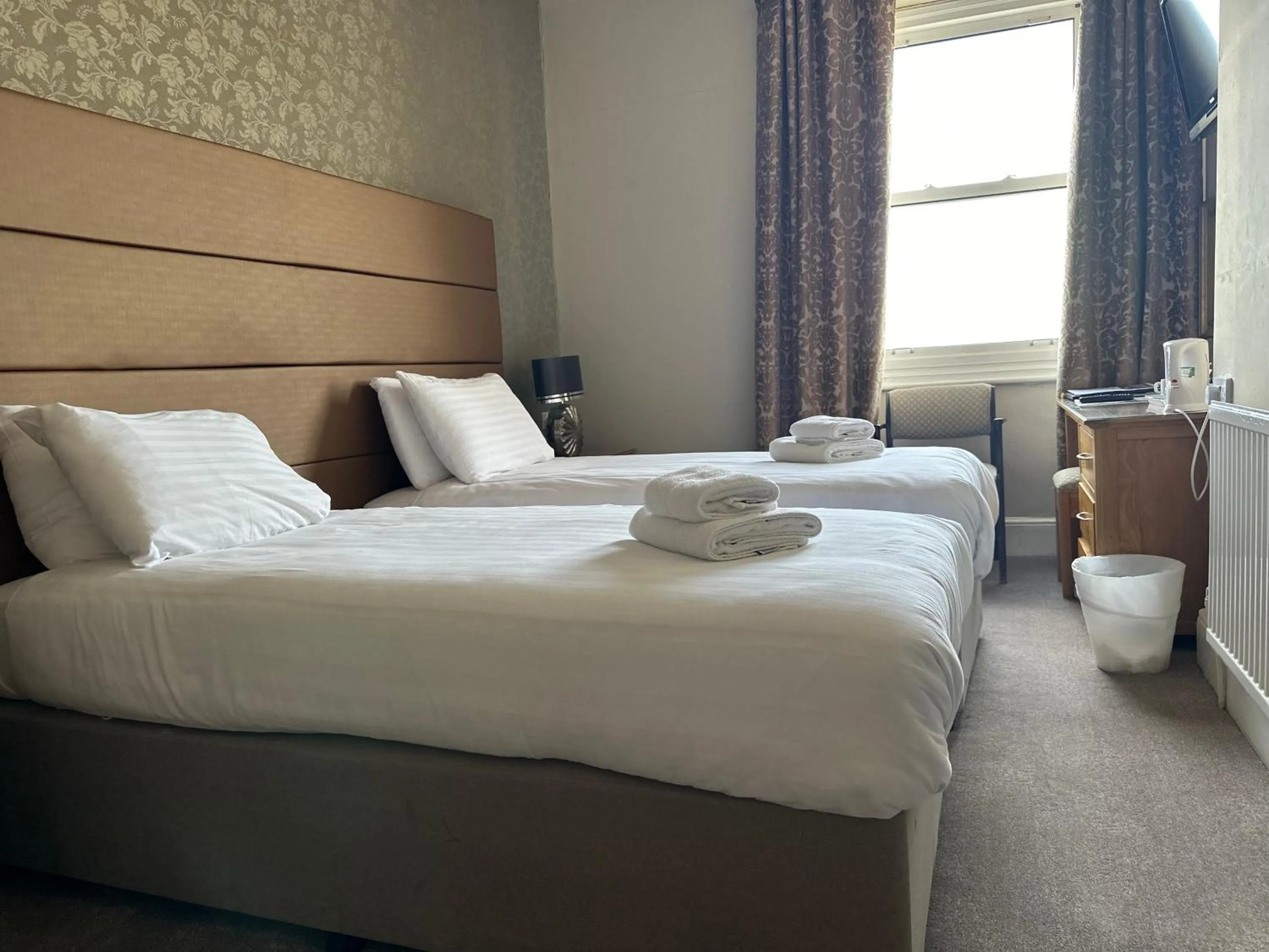 Bedroom, Bed in Merrion Hotel