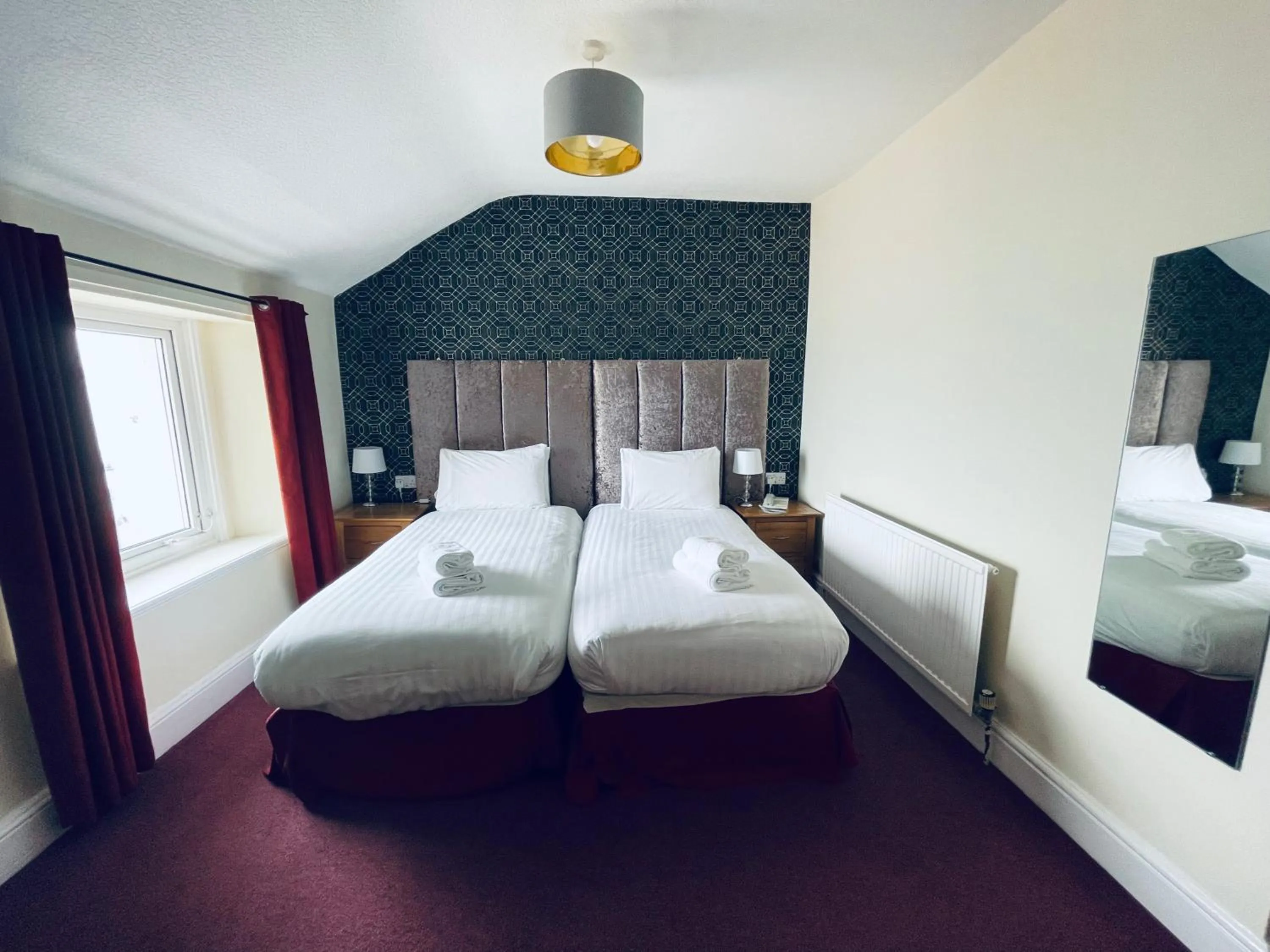 Bedroom, Bed in Merrion Hotel