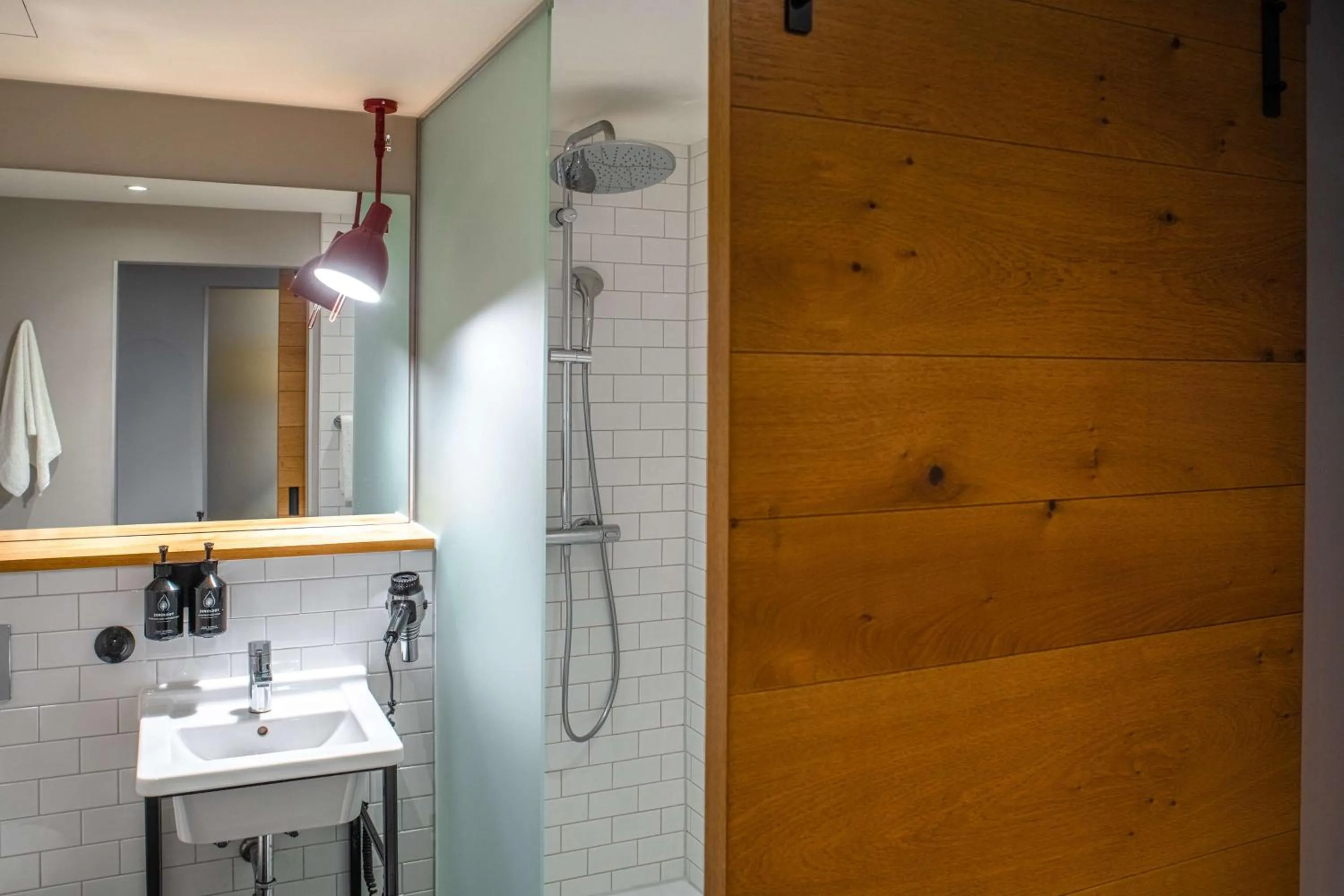 Bathroom in pentahotel Liège