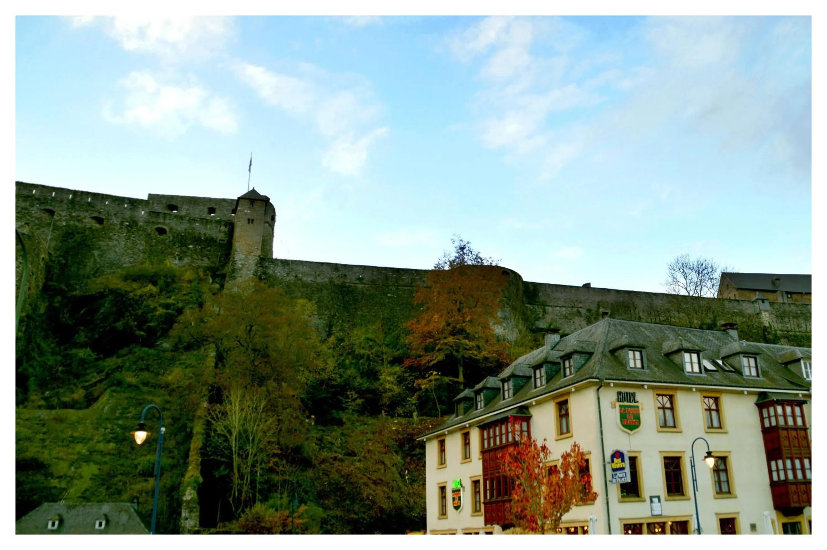 Facade/entrance in Hotel du Roy