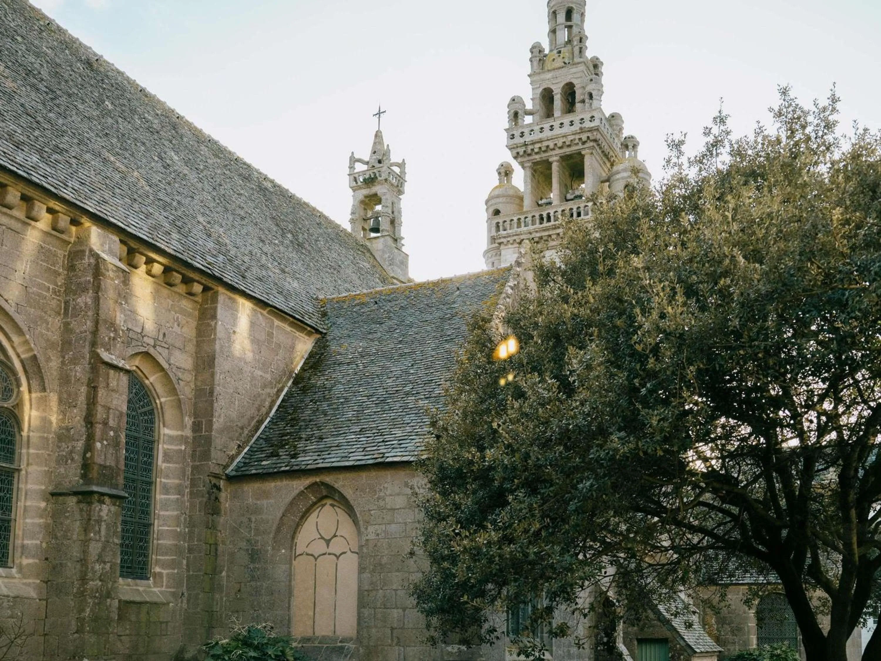 Bedroom in Hotel Mercure Roscoff Bord De Mer