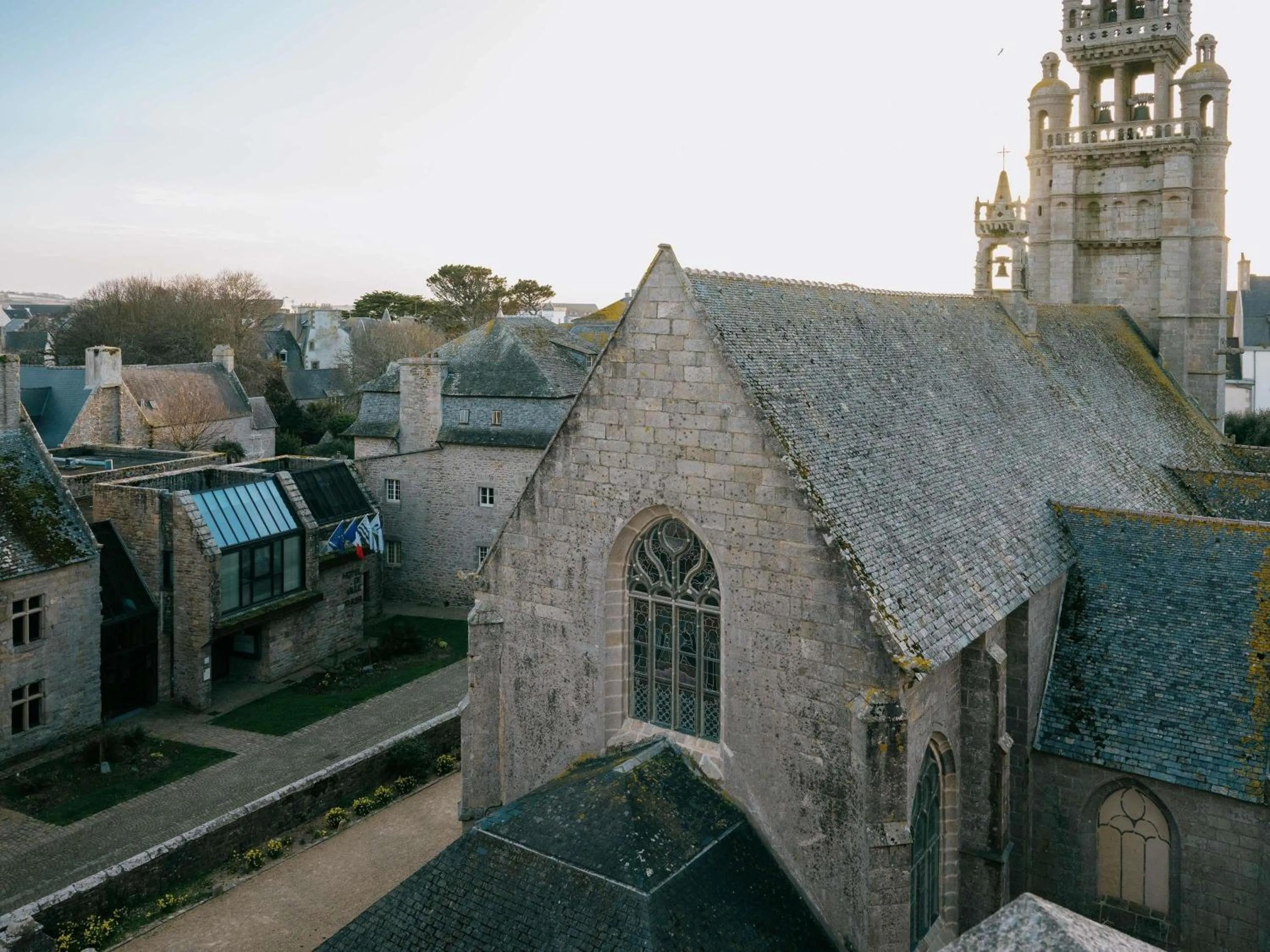 Bedroom in Hotel Mercure Roscoff Bord De Mer
