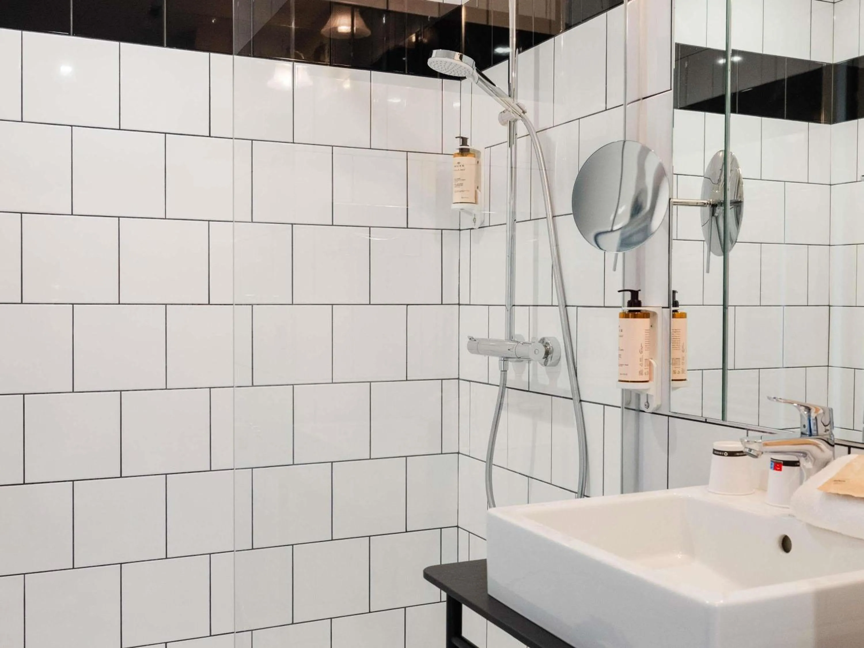 Bedroom in Hotel Mercure Roscoff Bord De Mer