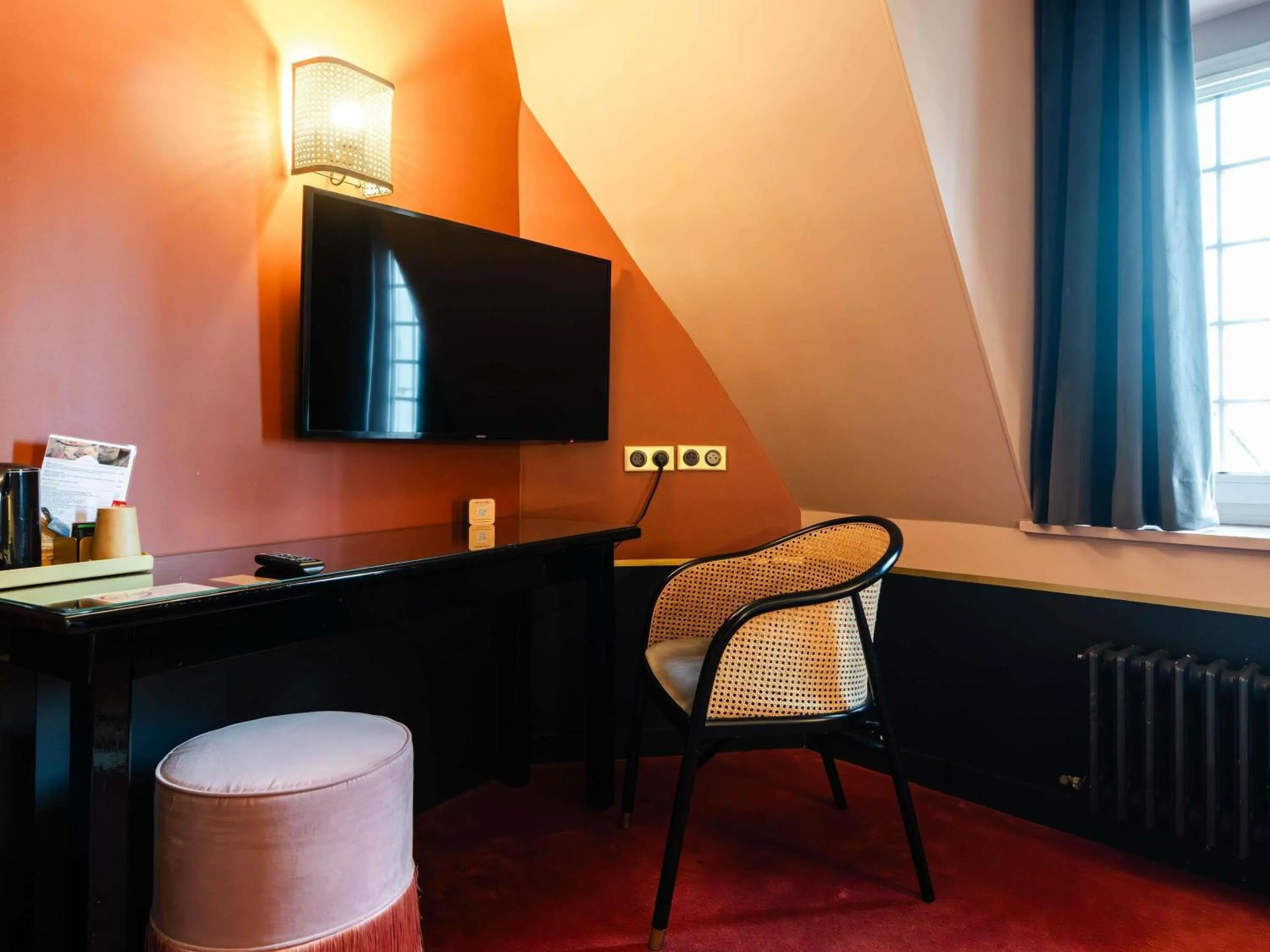 Bedroom in Hotel Mercure Roscoff Bord De Mer