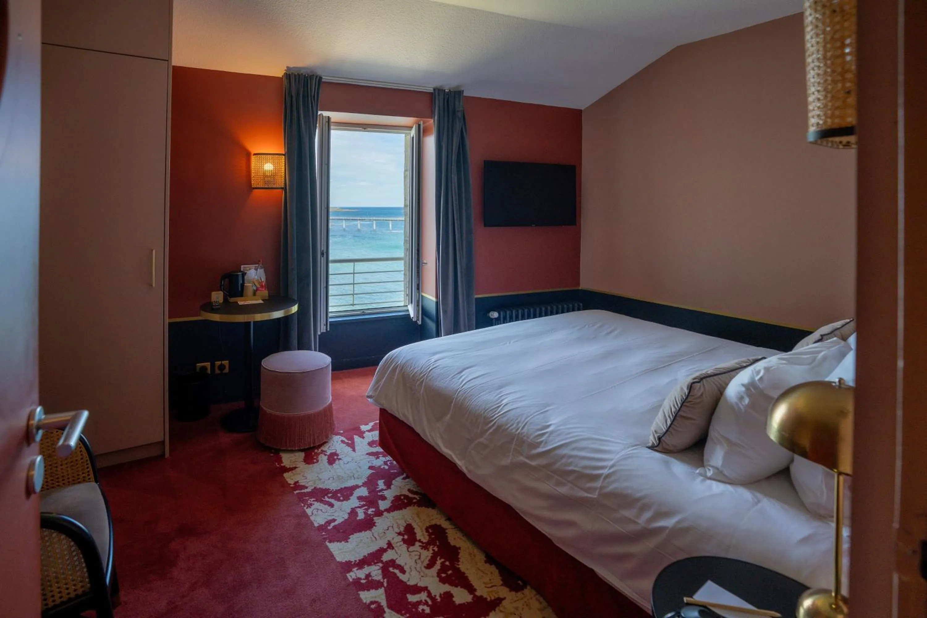 Bed in Hotel Mercure Roscoff Bord De Mer