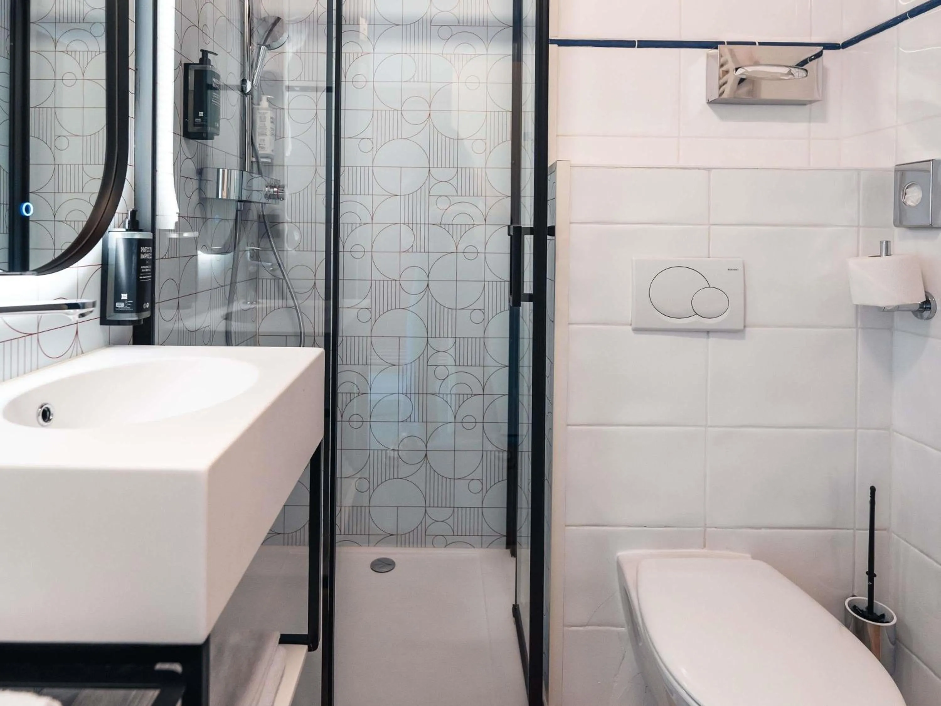 Bedroom in Ibis Styles Charleroi Airport Aero 44