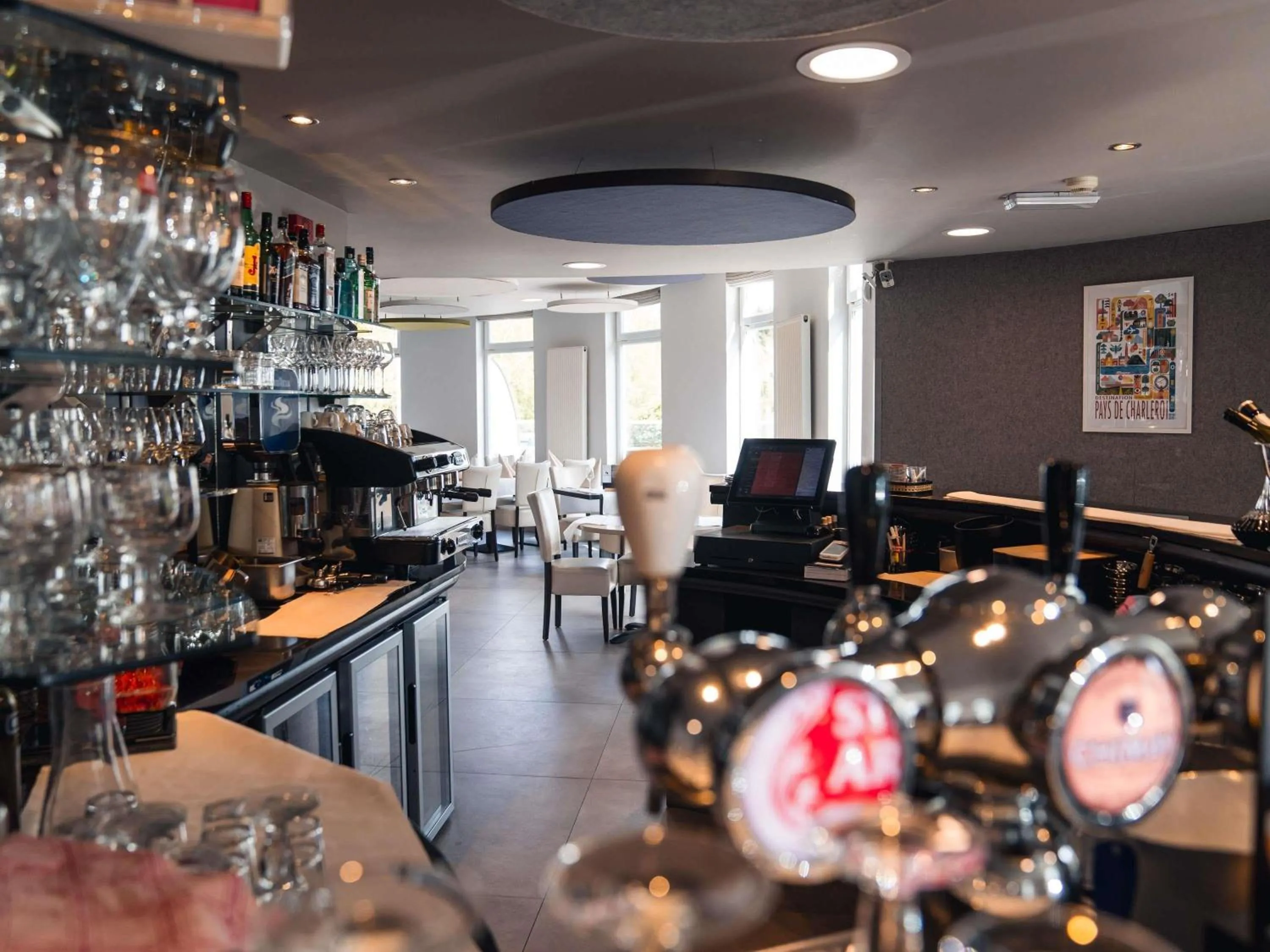 Restaurant/places to eat in Ibis Styles Charleroi Airport Aero 44