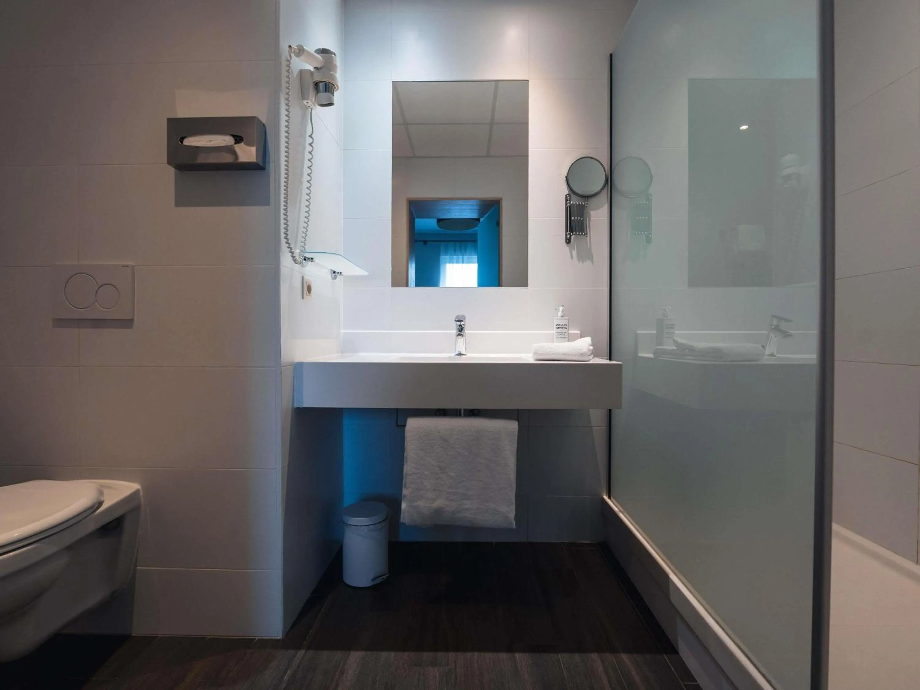 Bedroom in Ibis Styles Charleroi Airport Aero 44