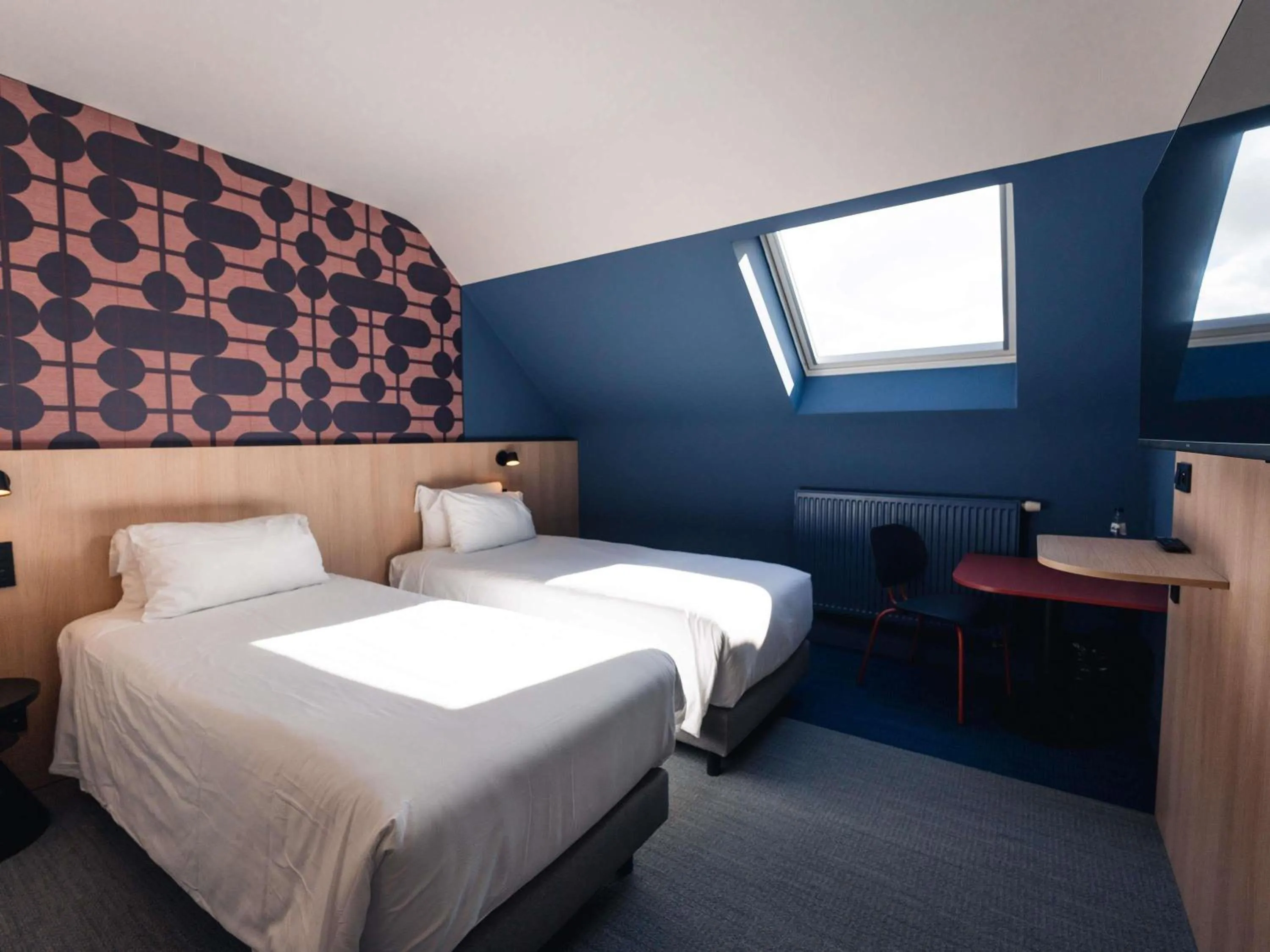 Bedroom, Bed in Ibis Styles Charleroi Airport Aero 44