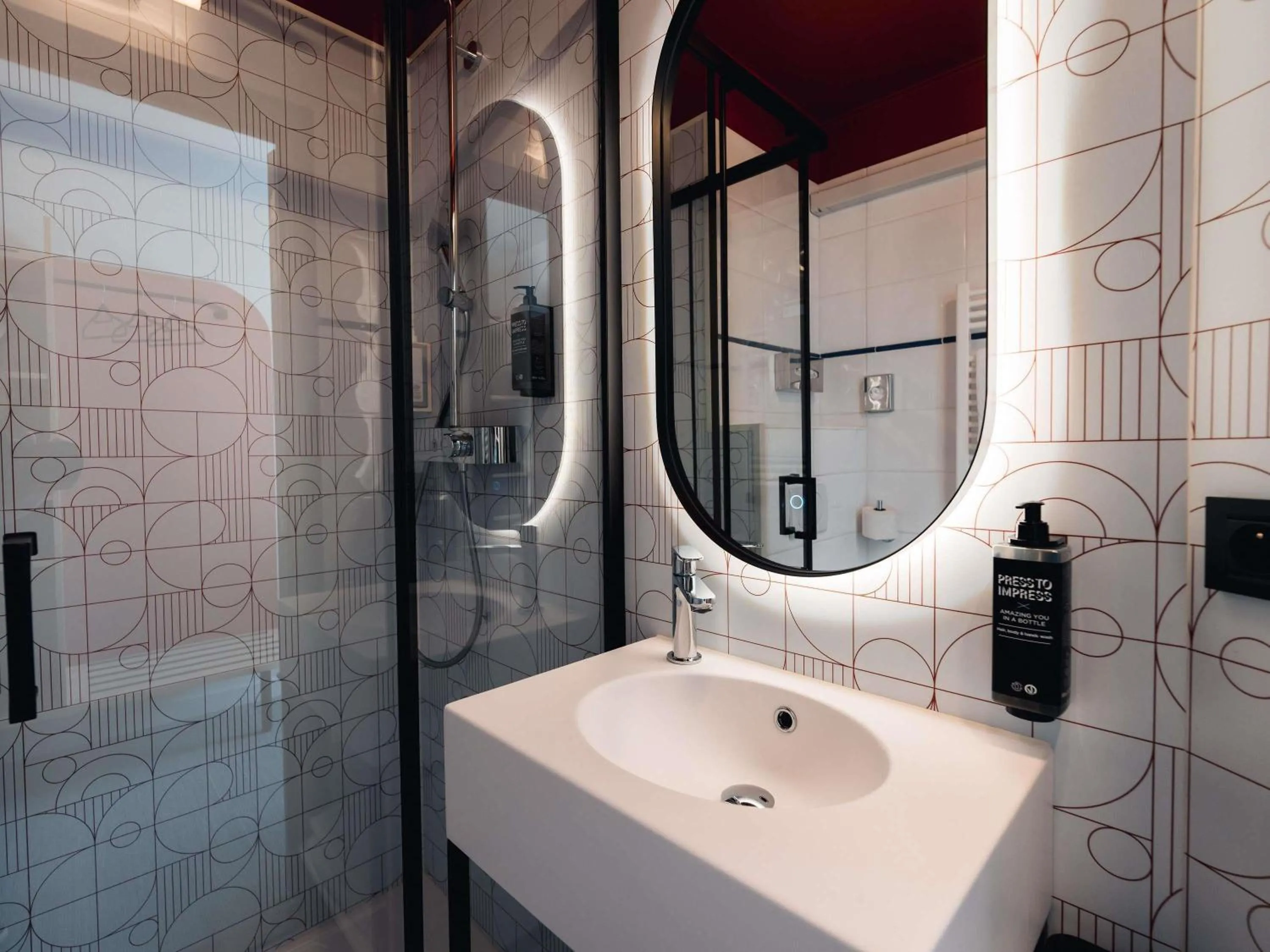 Bedroom in Ibis Styles Charleroi Airport Aero 44