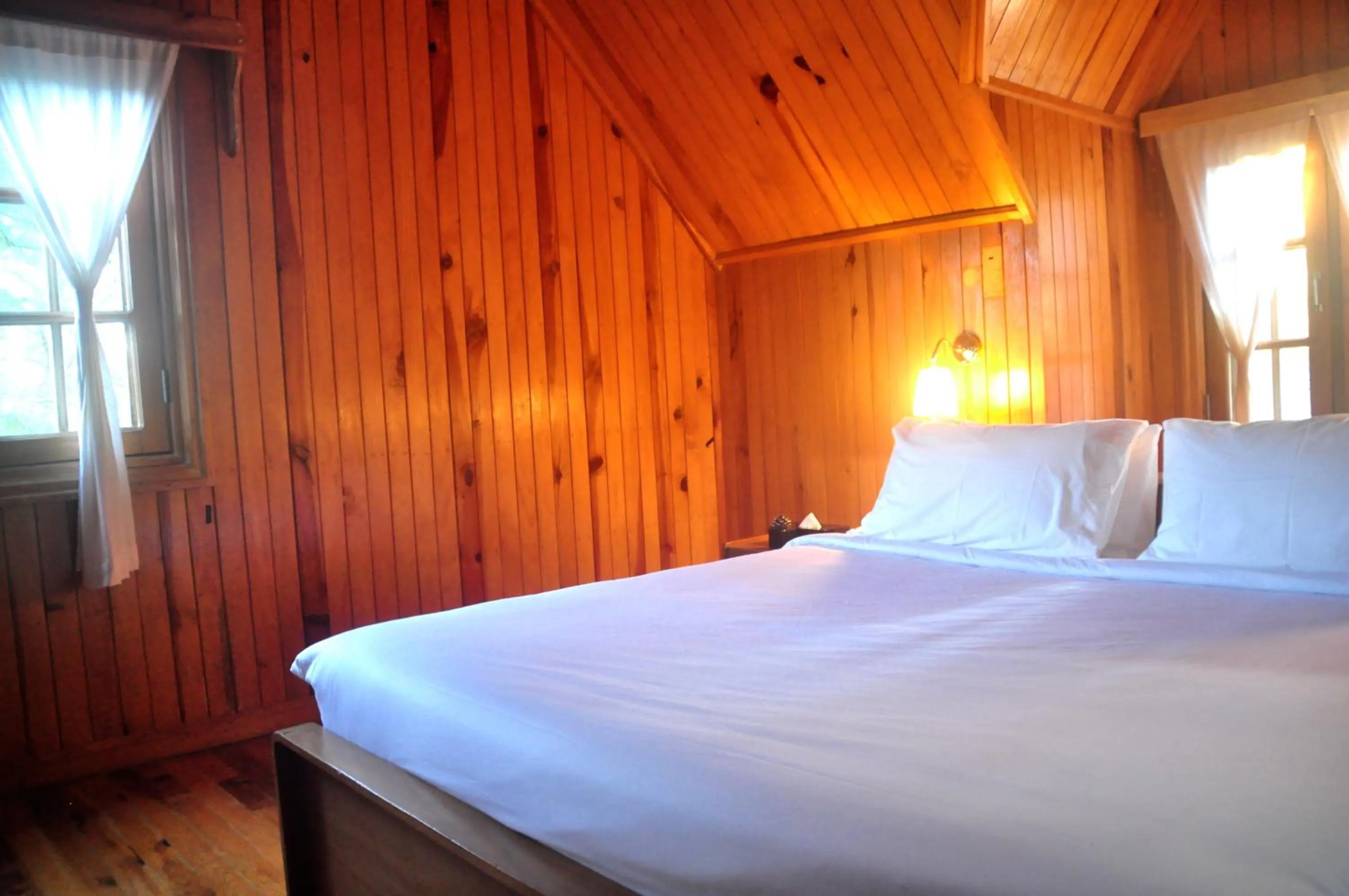Bedroom, Bed in Hillock Villa