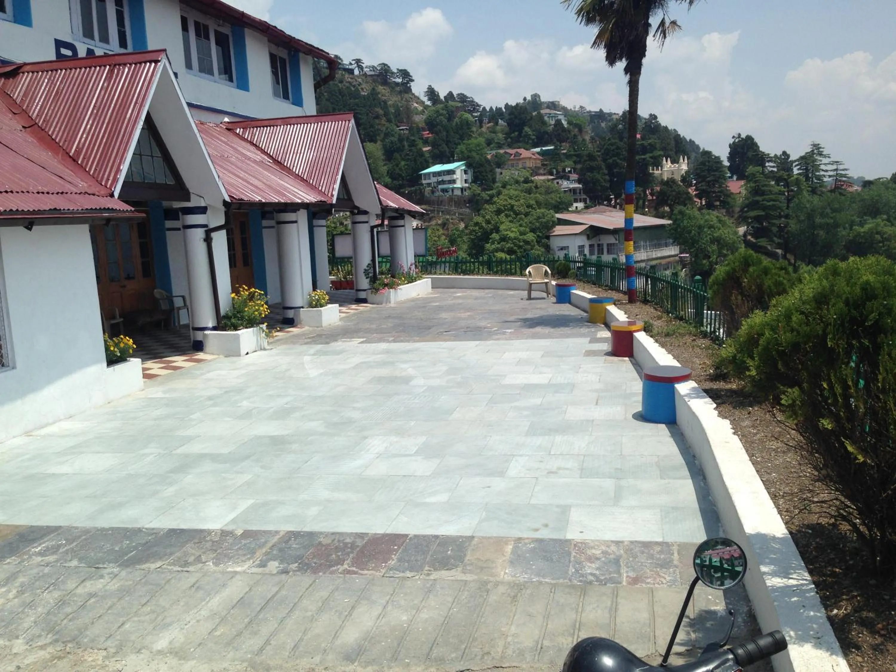 Property building in Prince Hotel Mallroad