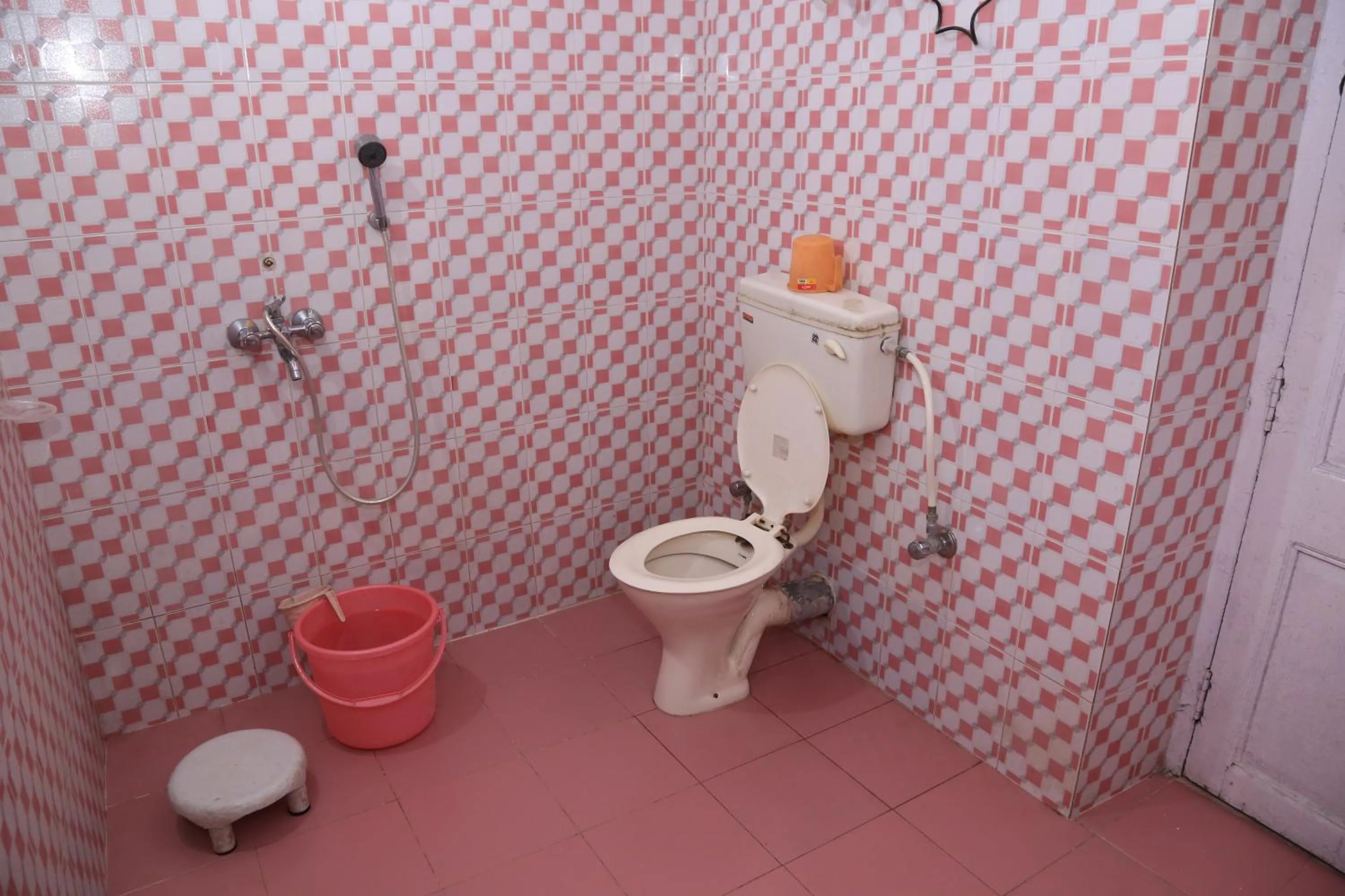 Bathroom in Prince Hotel Mallroad