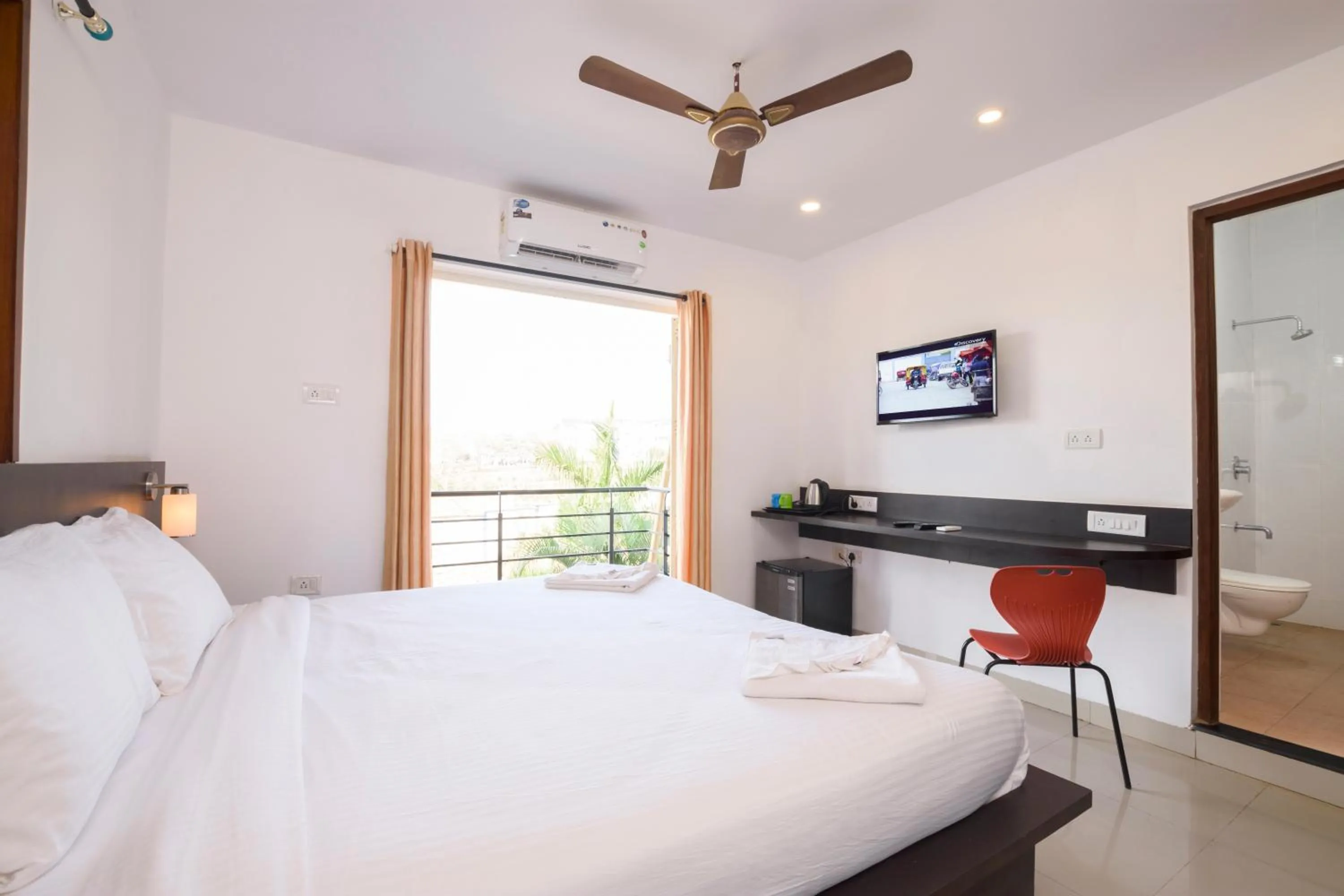 Photo of the whole room, Bed in Mariaariose - "Melody of the Sea"