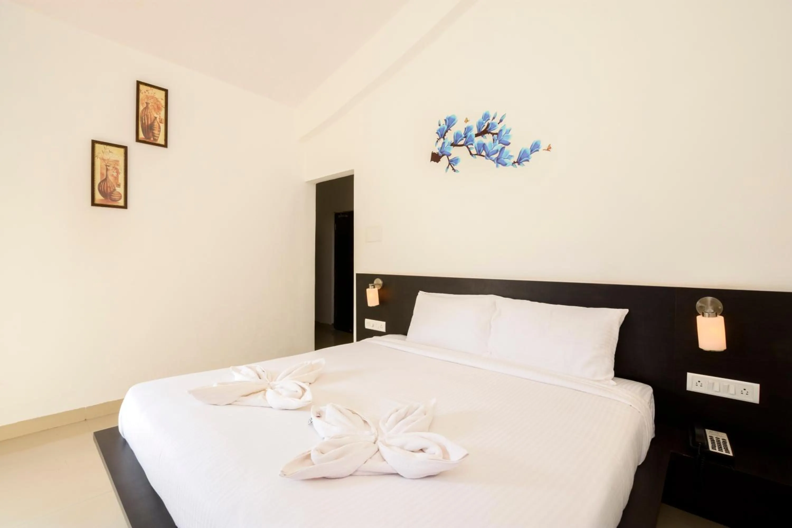 Decorative detail, Bed in Mariaariose - "Melody of the Sea"