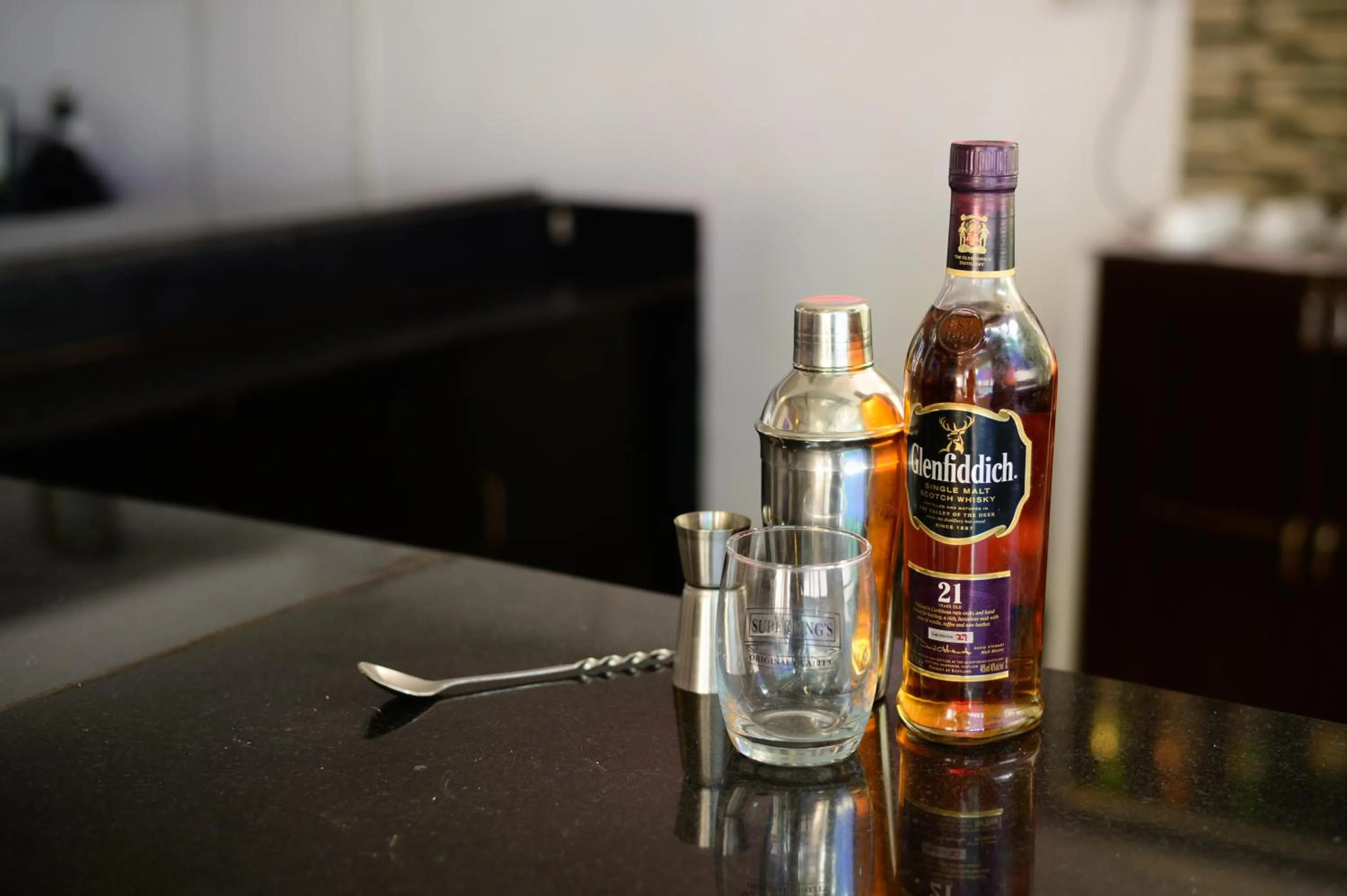 Alcoholic drinks in Mariaariose - "Melody of the Sea"