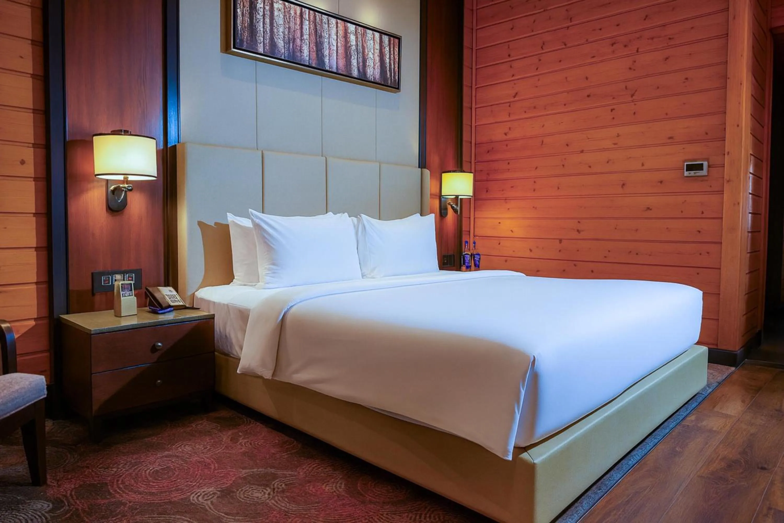 Bedroom, Bed in Radisson Blu Resort Dharamshala