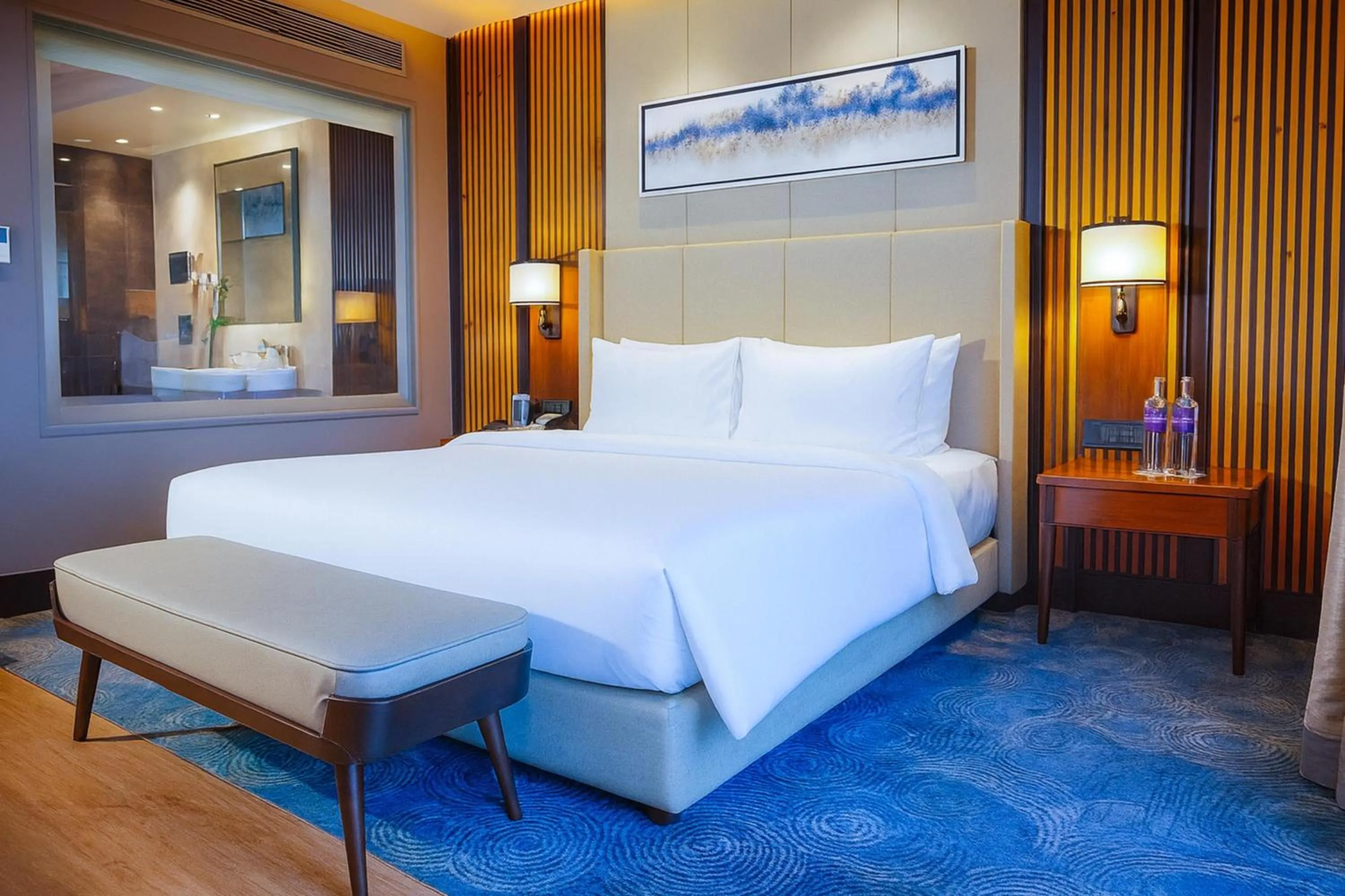 Bedroom, Bed in Radisson Blu Resort Dharamshala