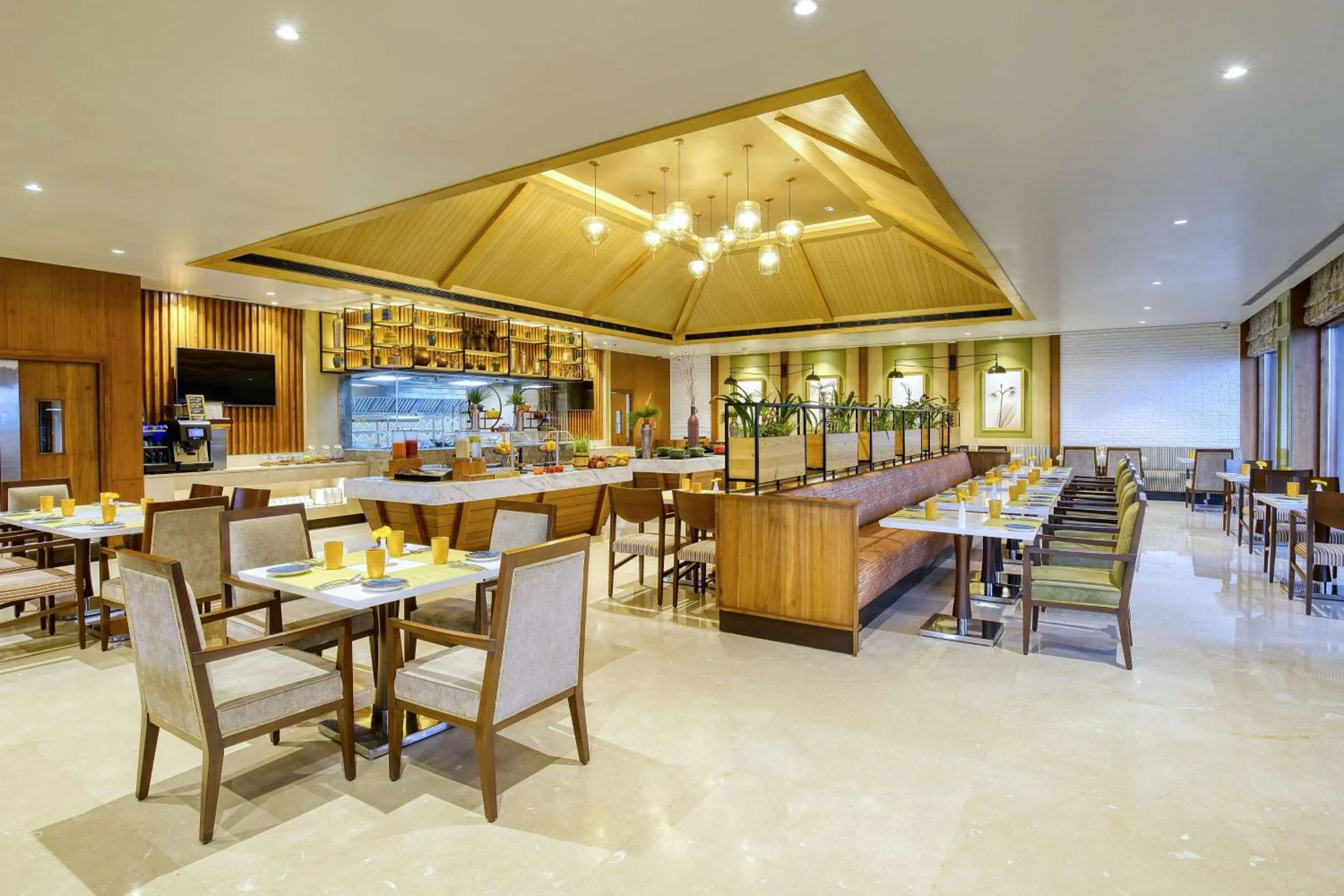 Restaurant/places to eat in Radisson Blu Resort Dharamshala
