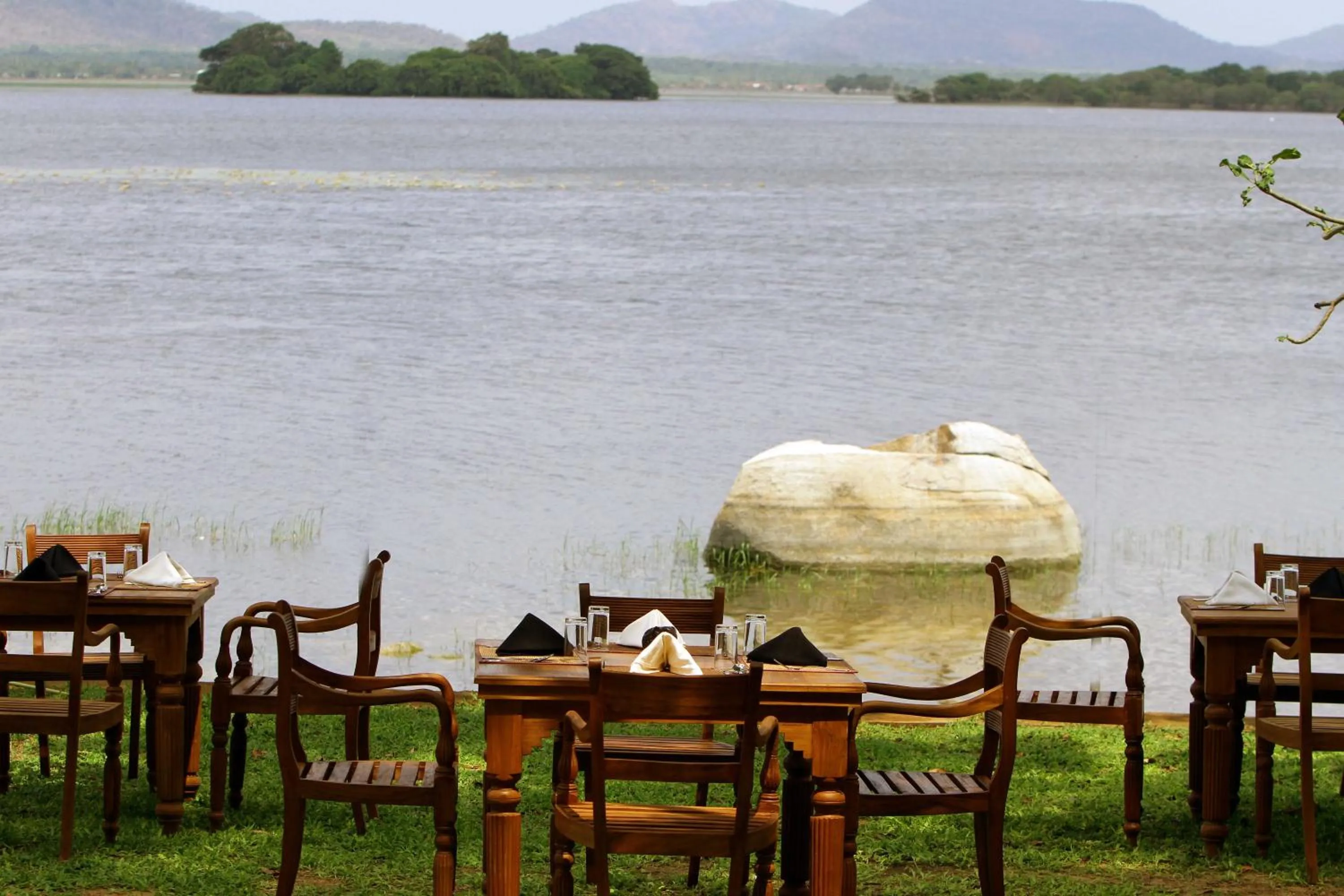 Garden in Yala Oga Reach Hotel