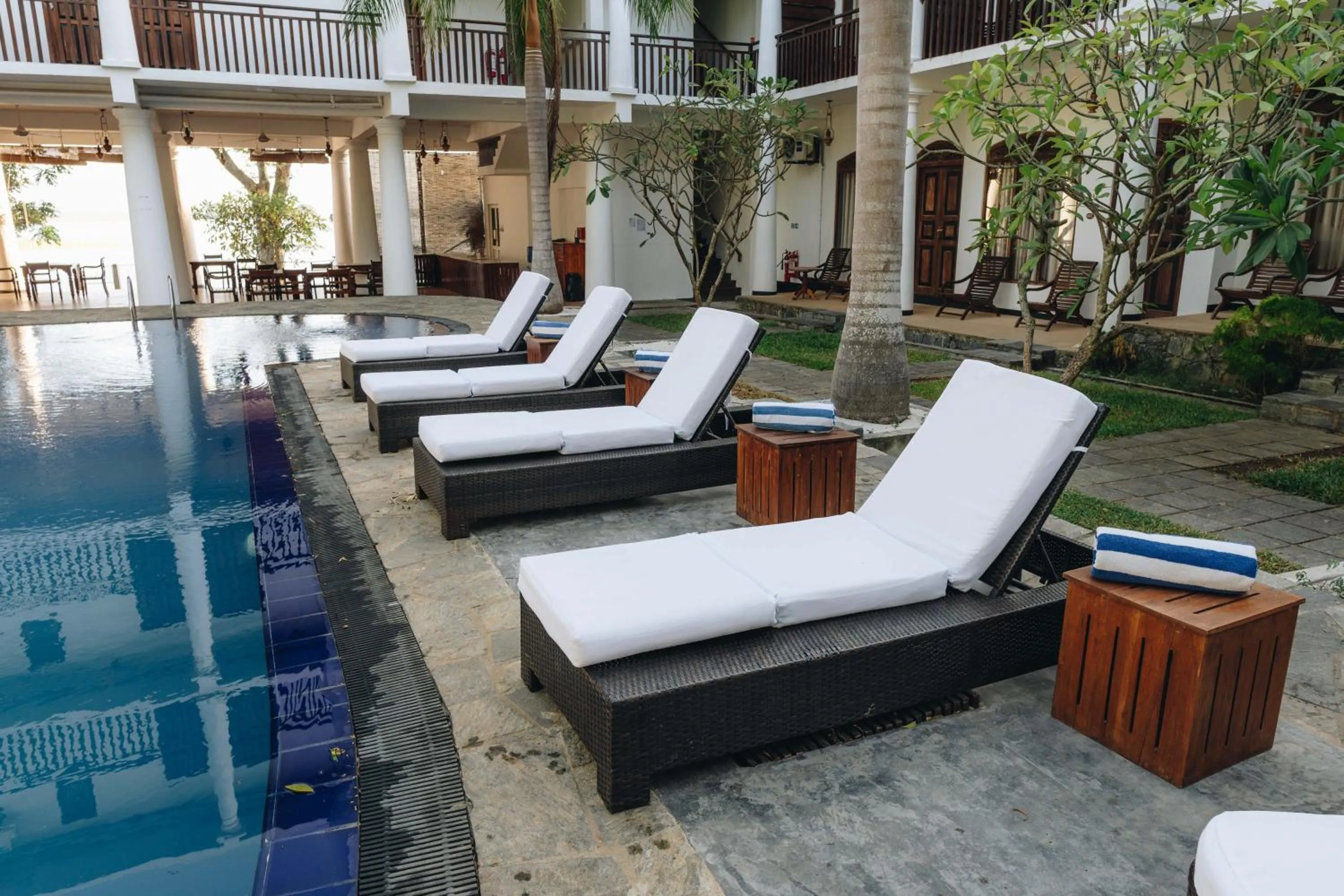 Swimming pool in Yala Oga Reach Hotel