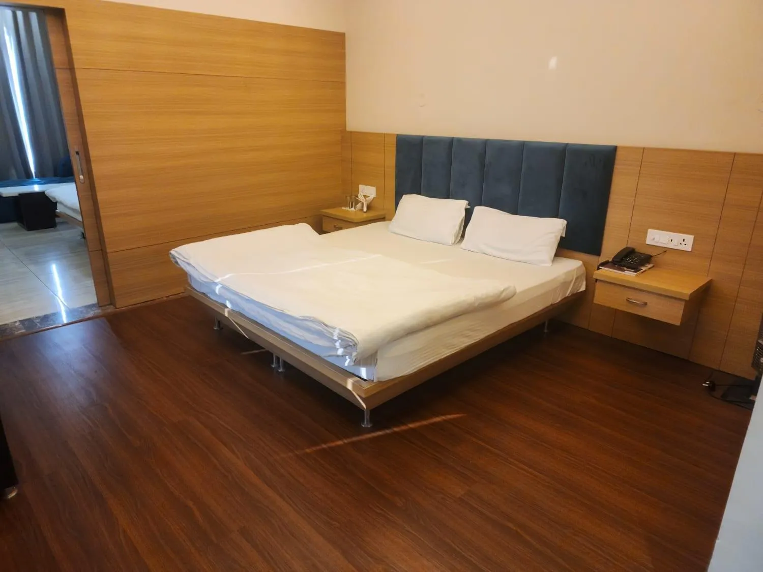 Bed in Hotel Amar Palace