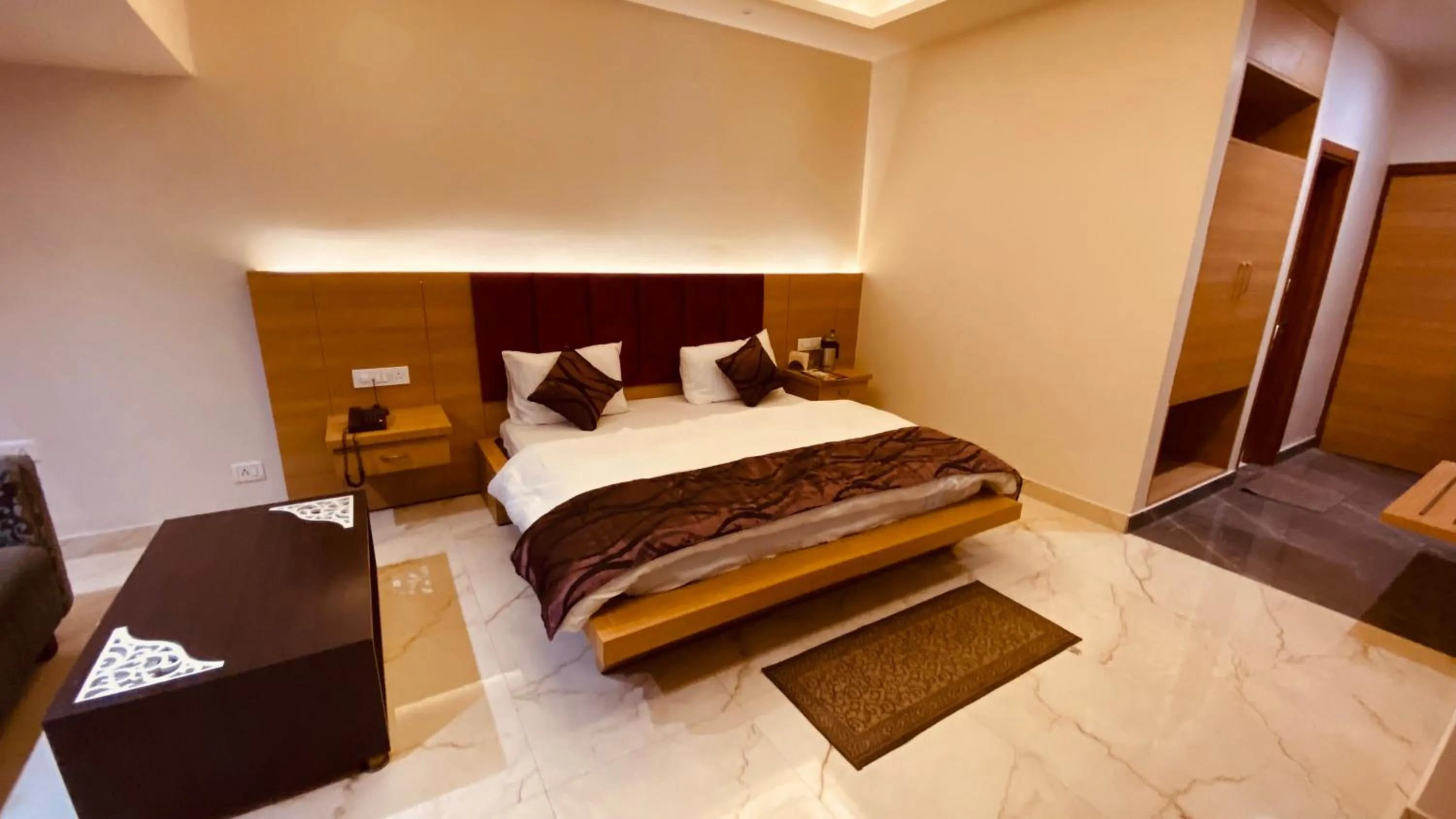 Bedroom, Bed in Hotel Amar Palace