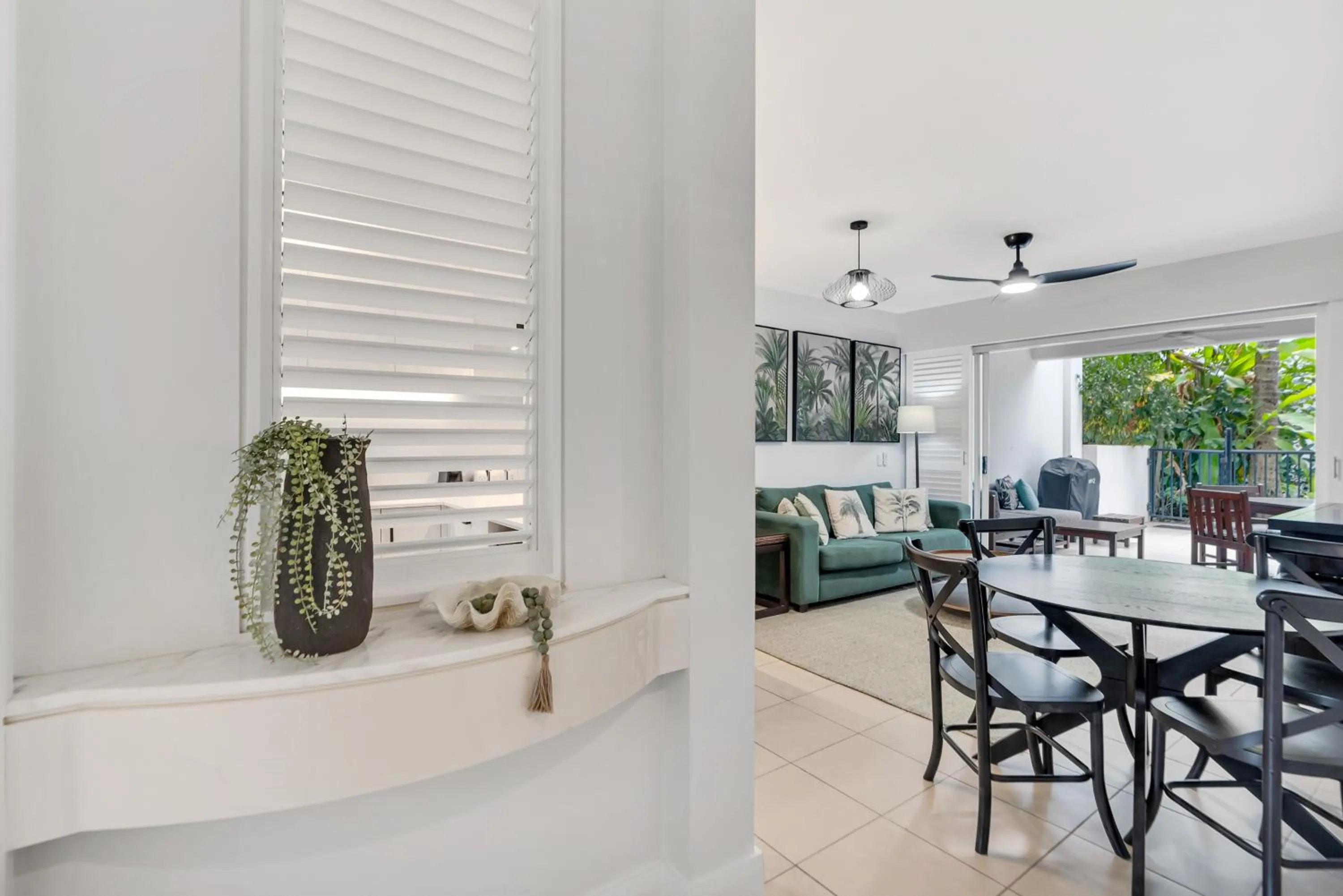 Seating area in Elysium Private Apartments at Beach Club & Spa