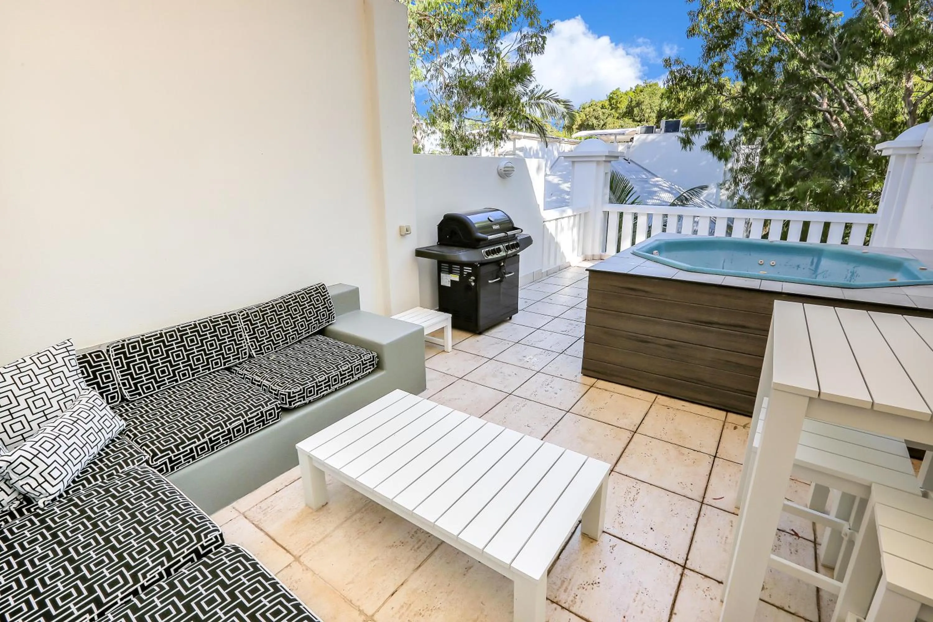 Balcony/Terrace in Elysium Private Apartments at Beach Club & Spa