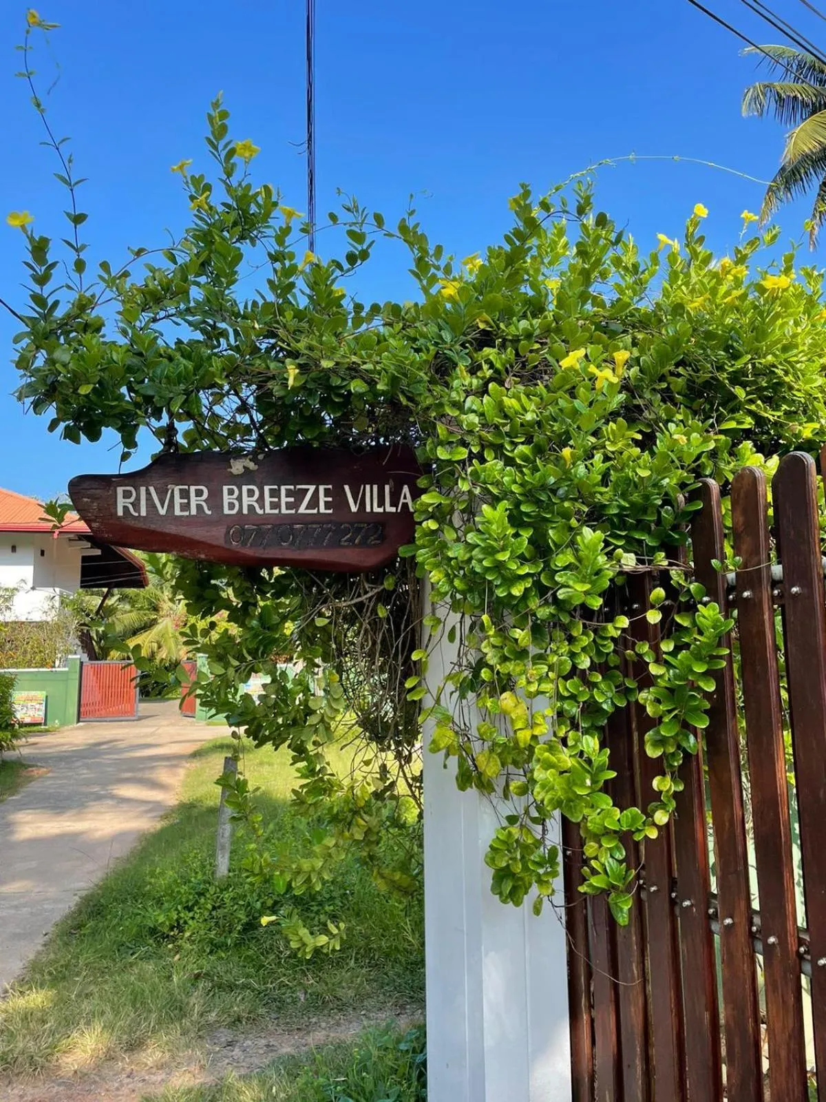 River Breeze Villa Bentota