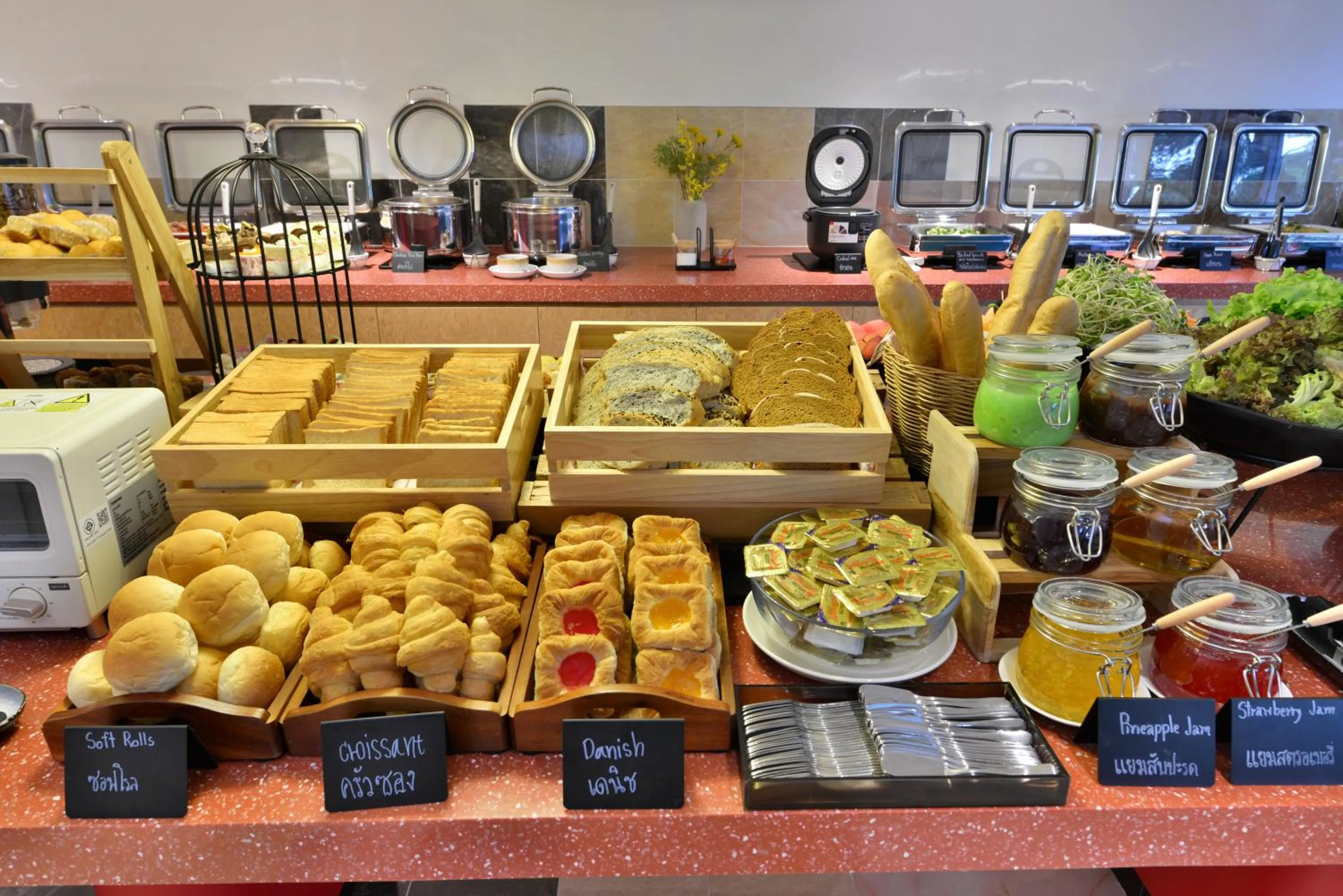 Breakfast in The Grass Serviced Suites