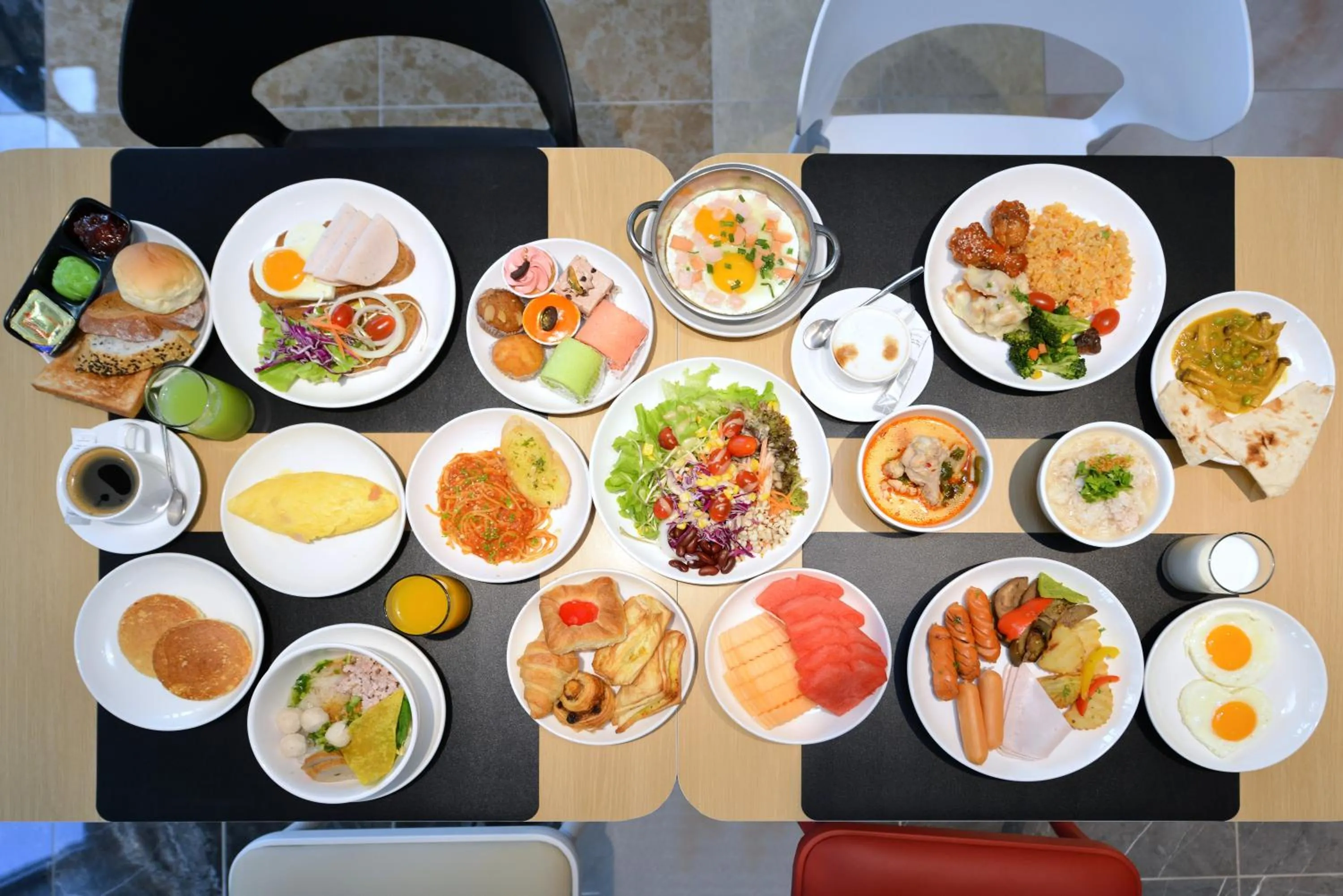 Breakfast in The Grass Serviced Suites