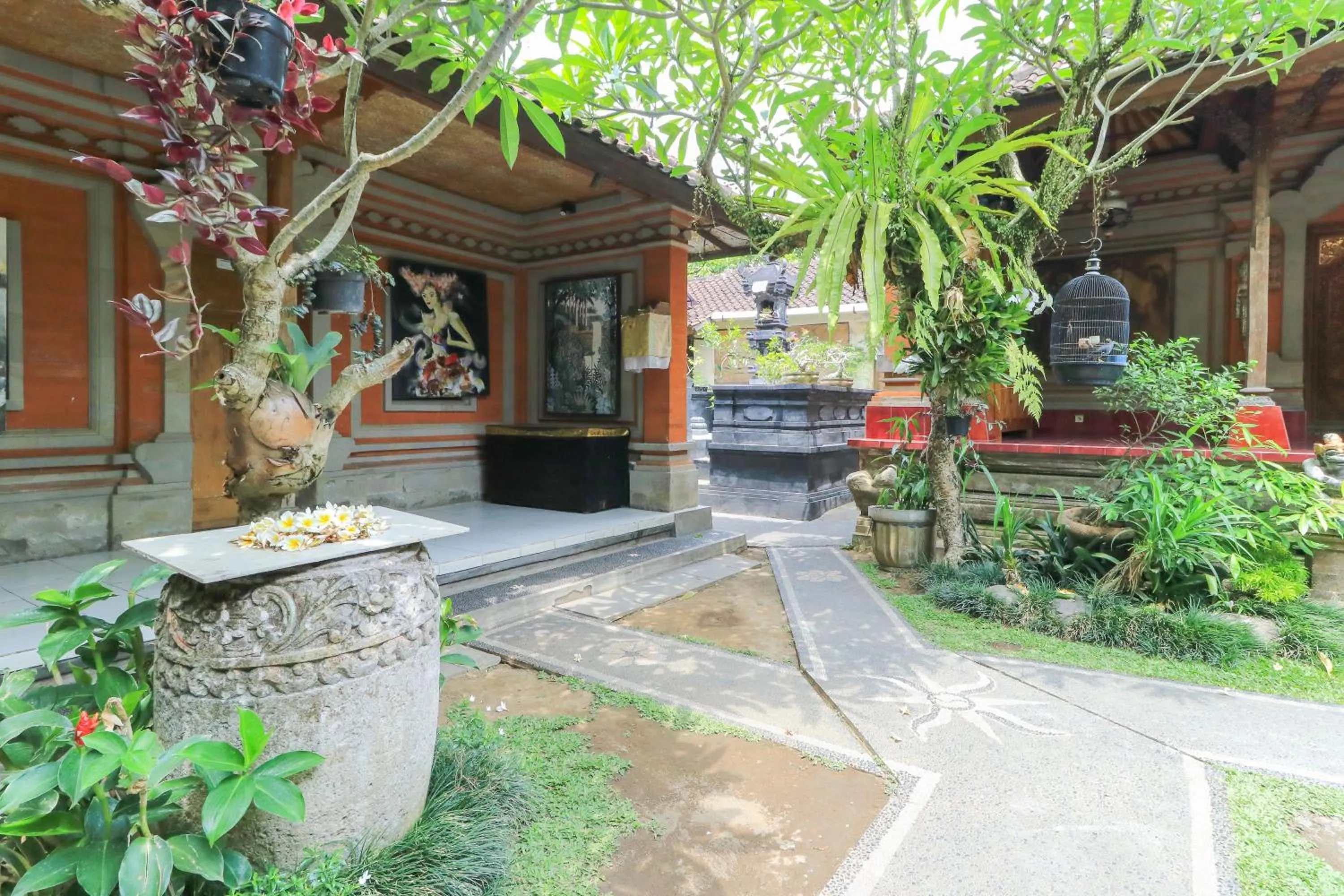 Patio in Aru House Ubud