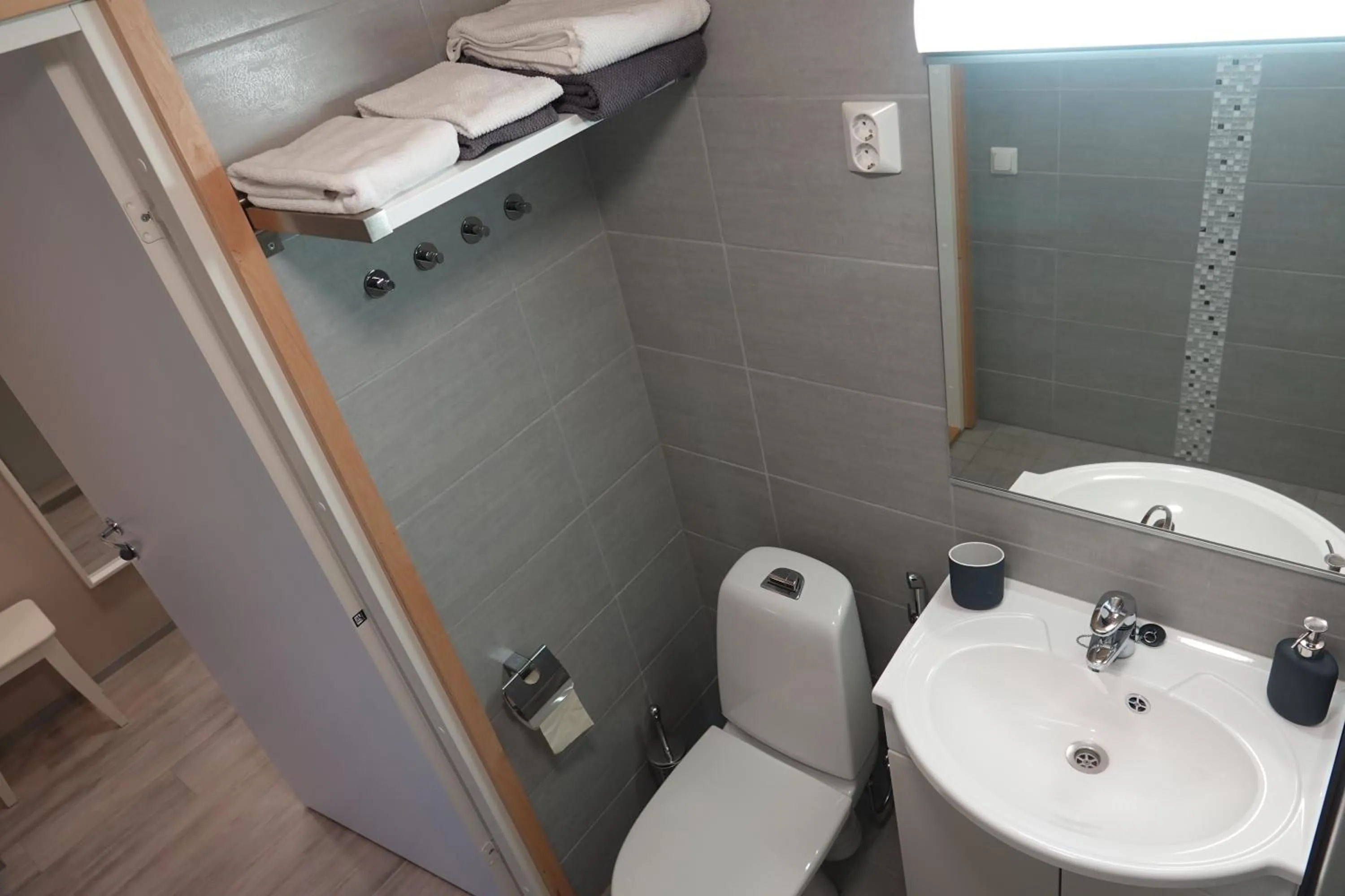 Toilet in Kierinki Village Majatalo