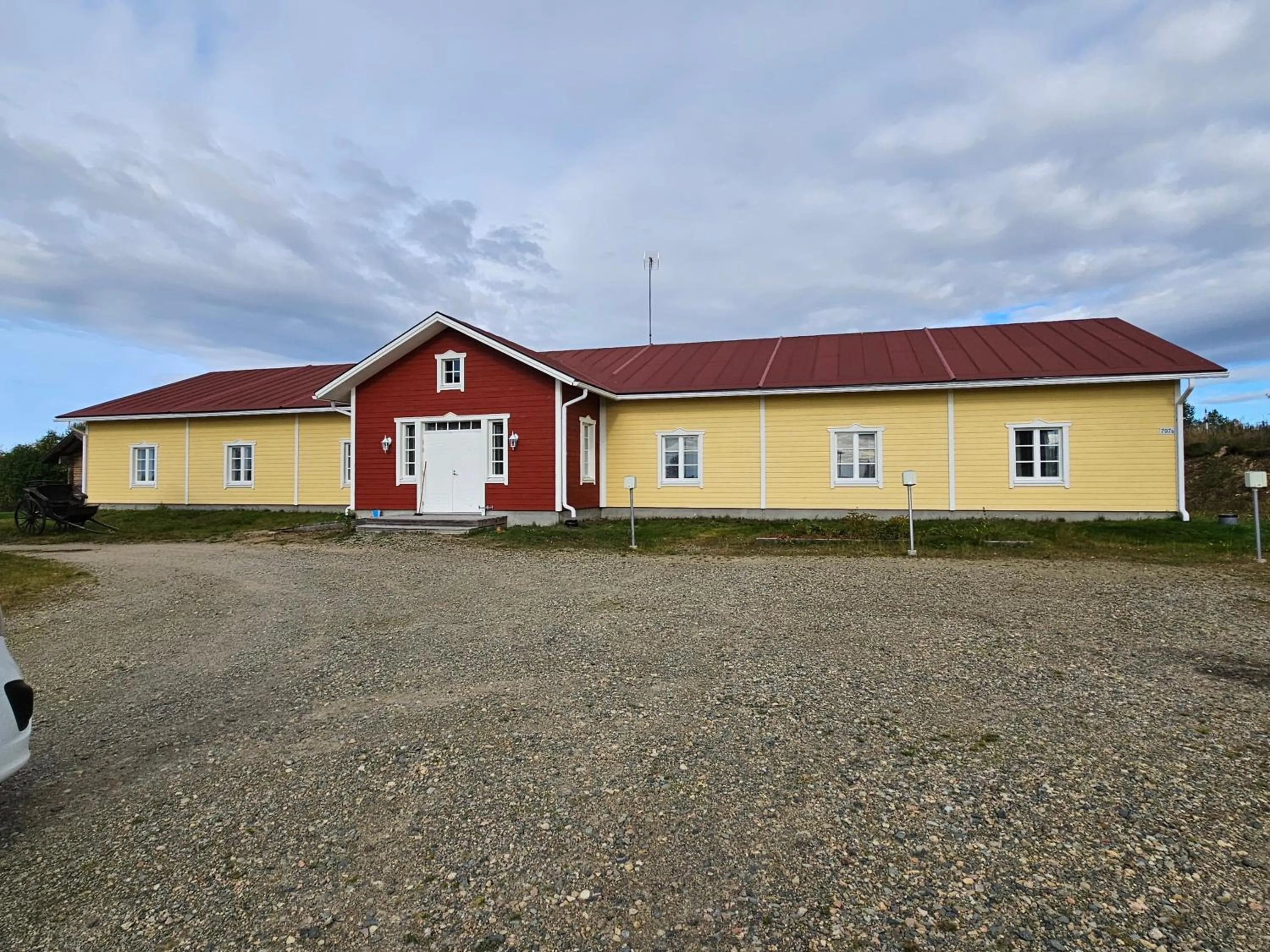 Property building in Kierinki Village Majatalo