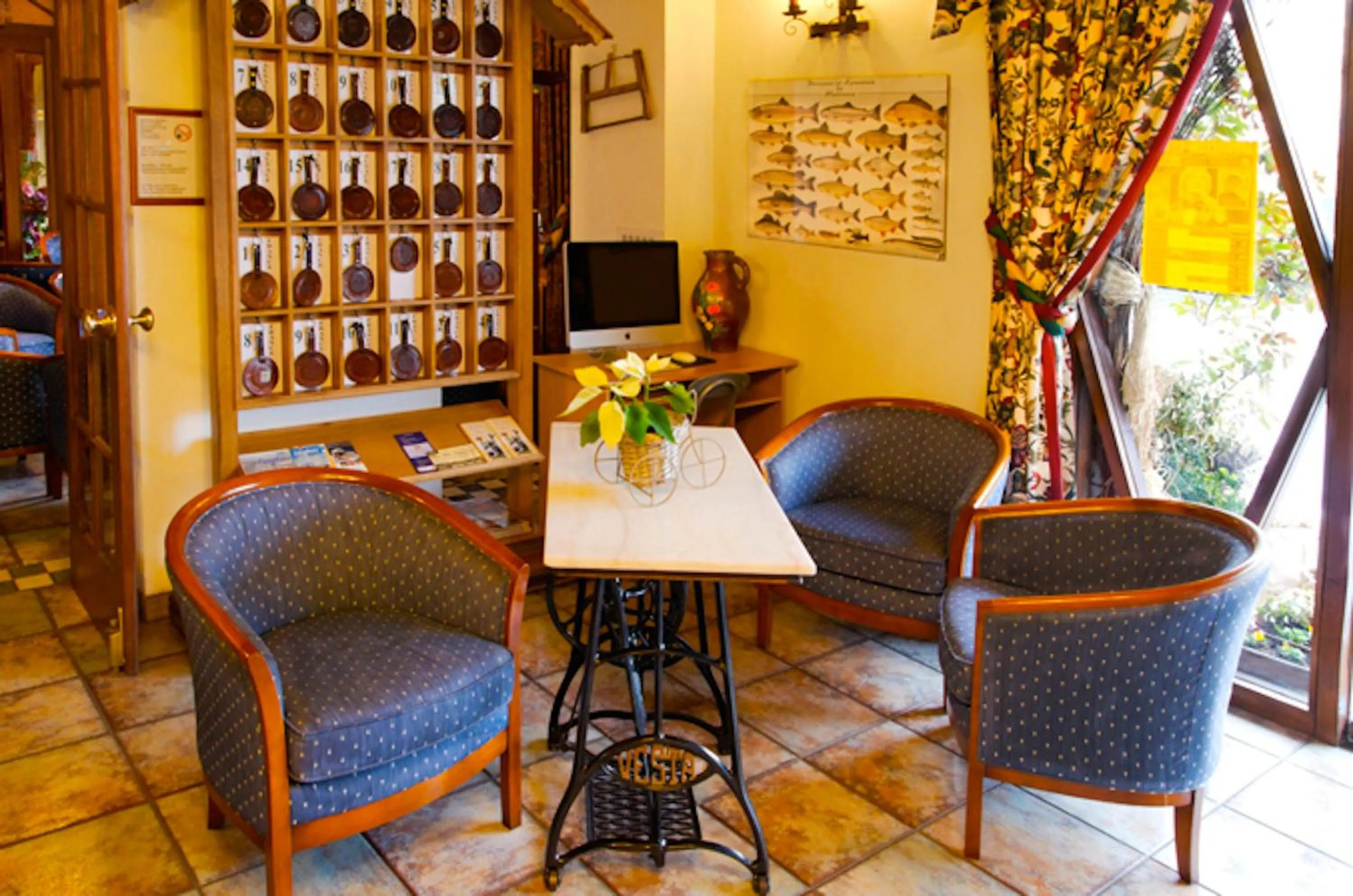 Lobby or reception in Auberge d'Alsace Hotel de France