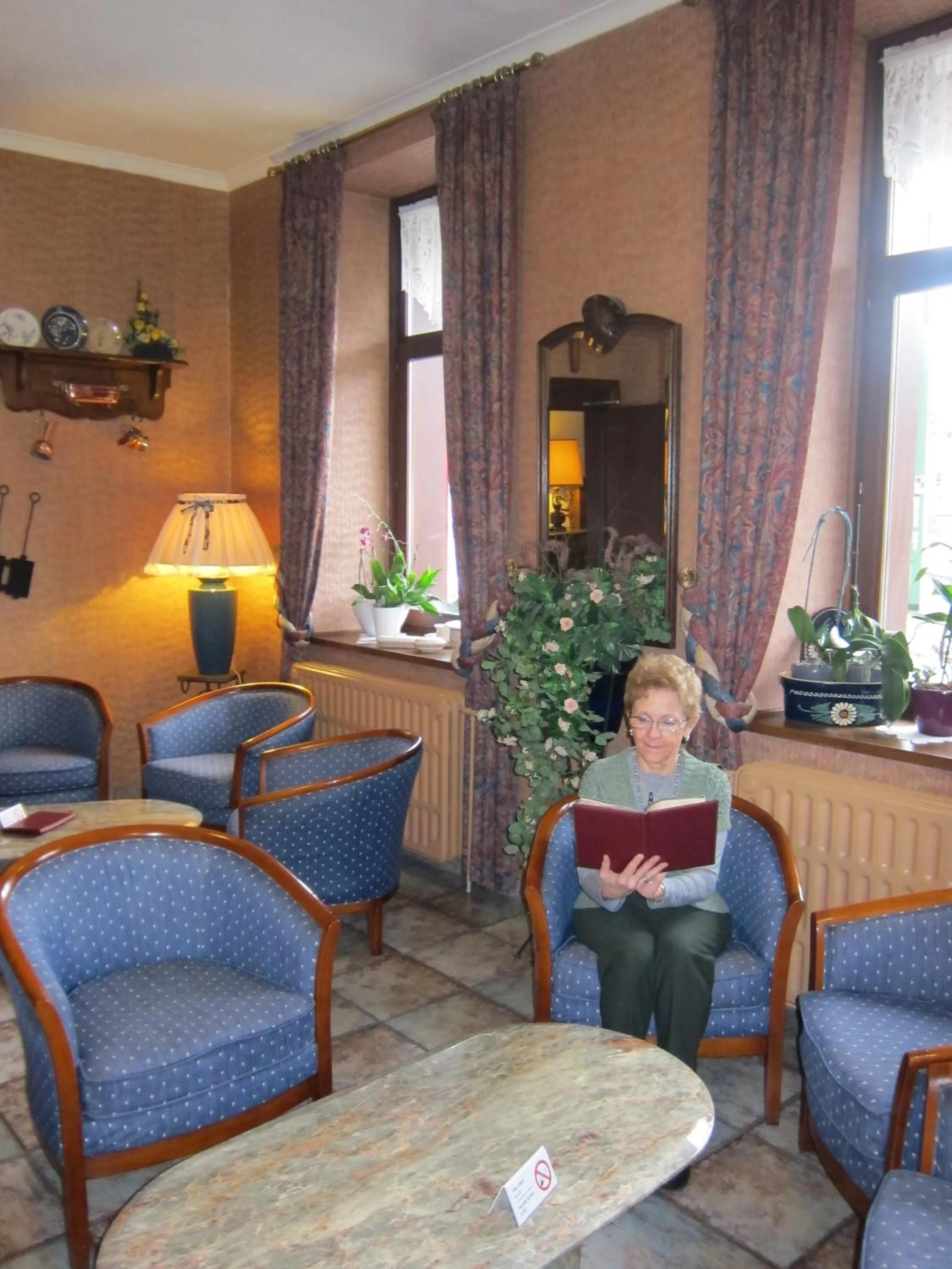 Lobby or reception in Auberge d'Alsace Hotel de France