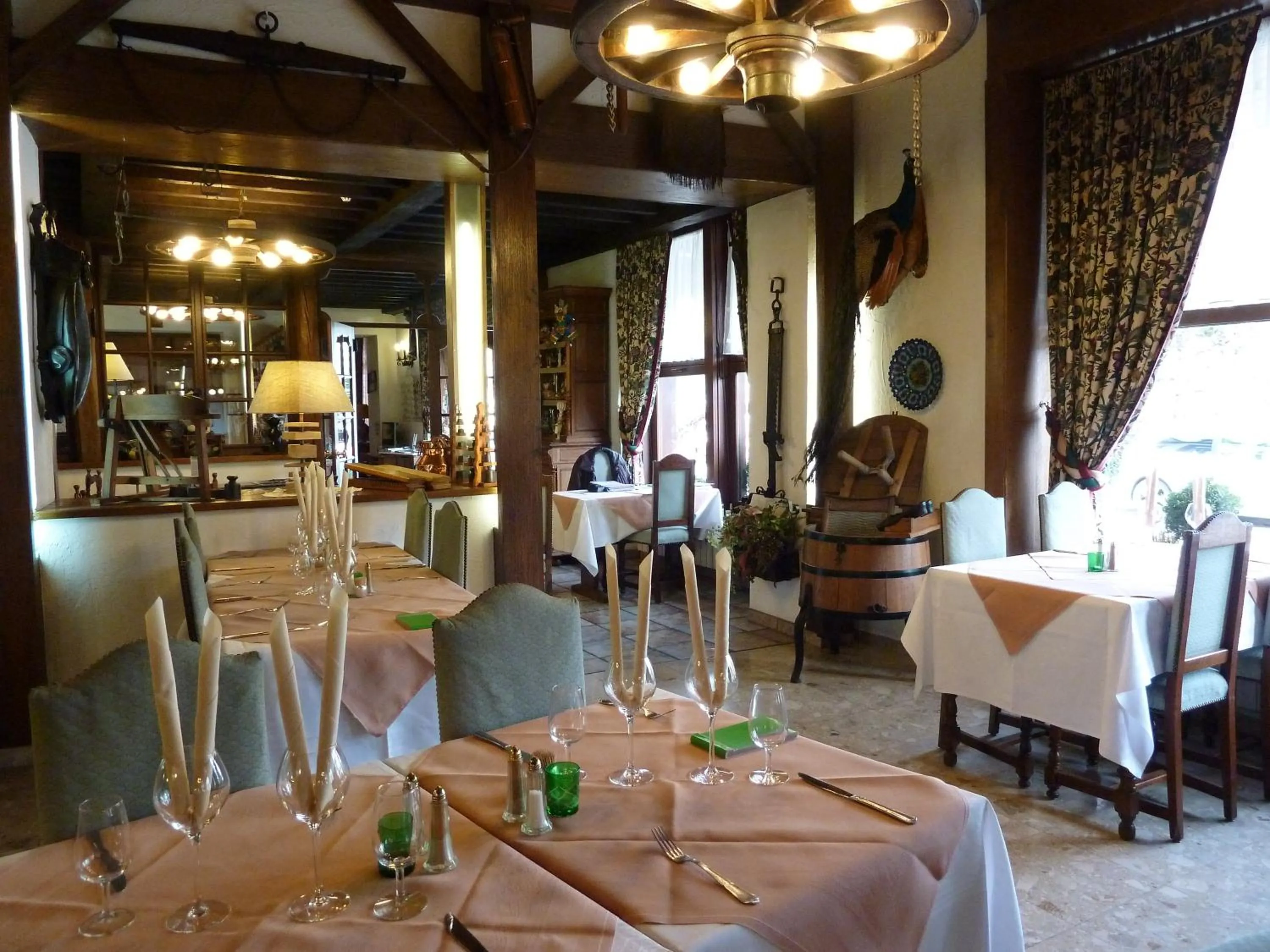 Restaurant/places to eat in Auberge d'Alsace Hotel de France