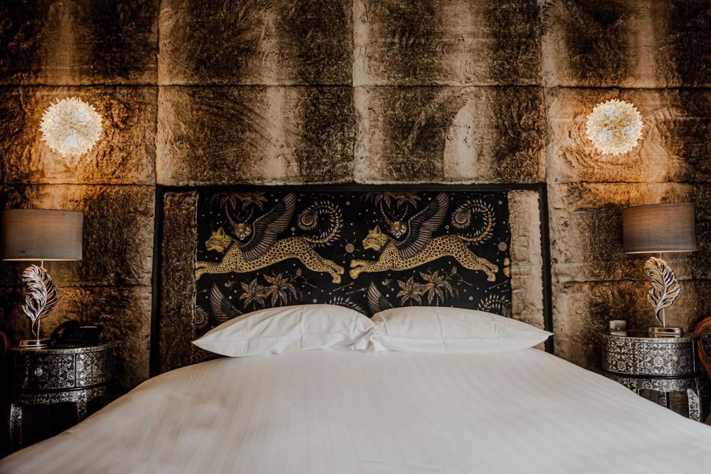 Bed in The White Hart Hotel