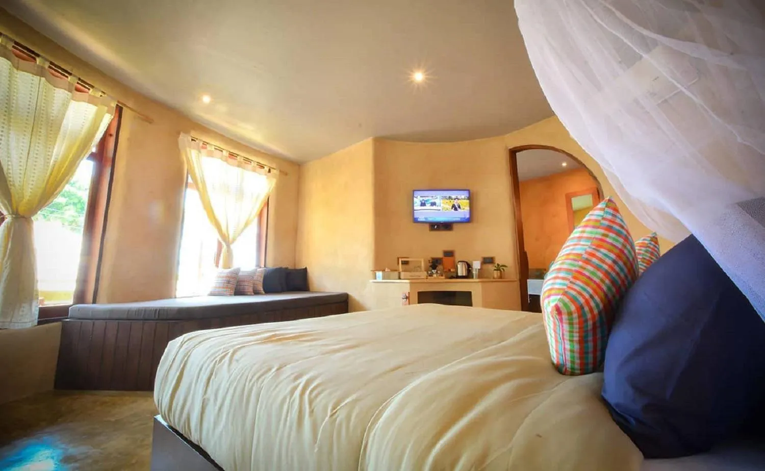 Bedroom, Bed in The Mud - Eco Hotel