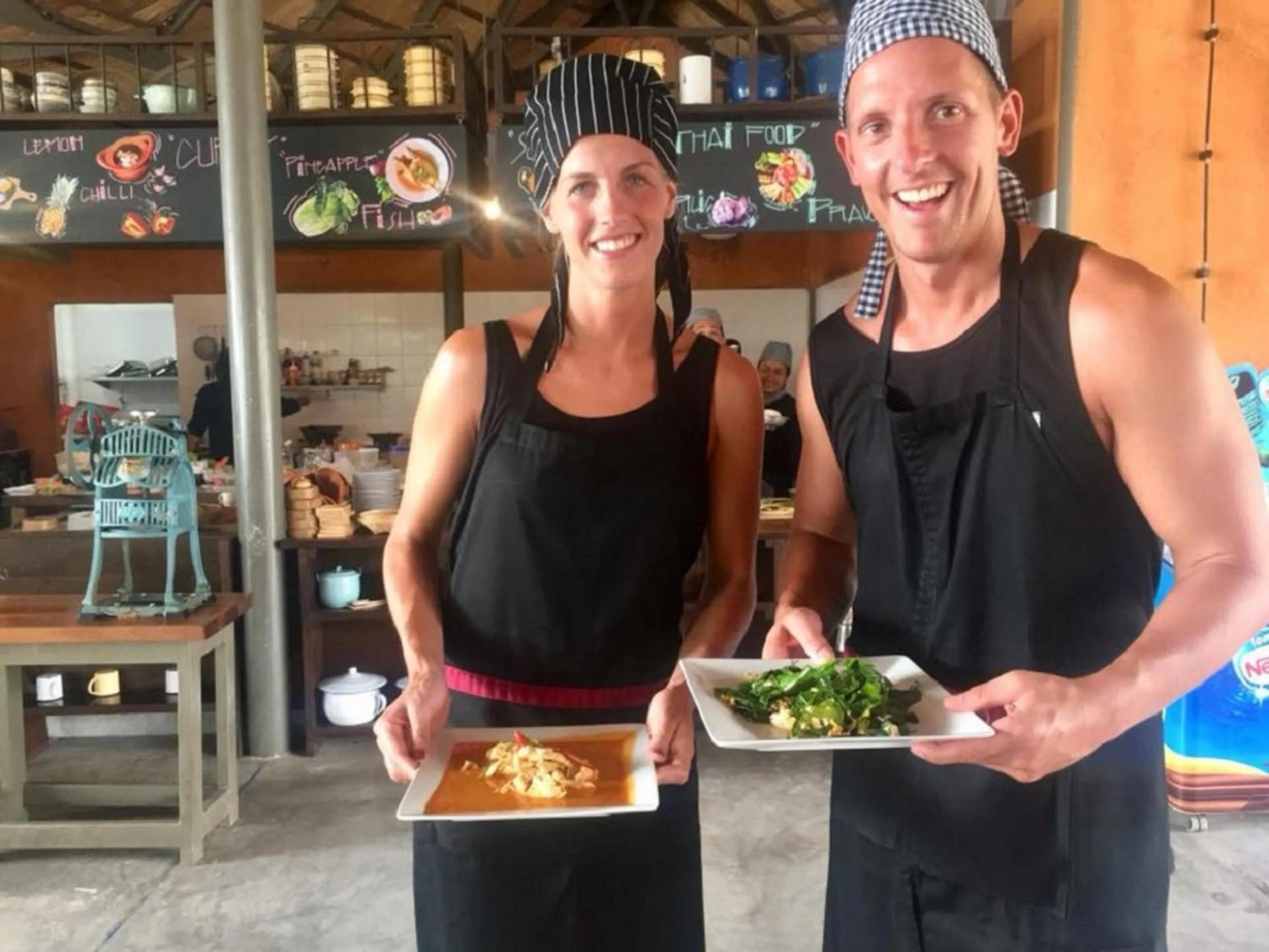 Meals in The Mud - Eco Hotel