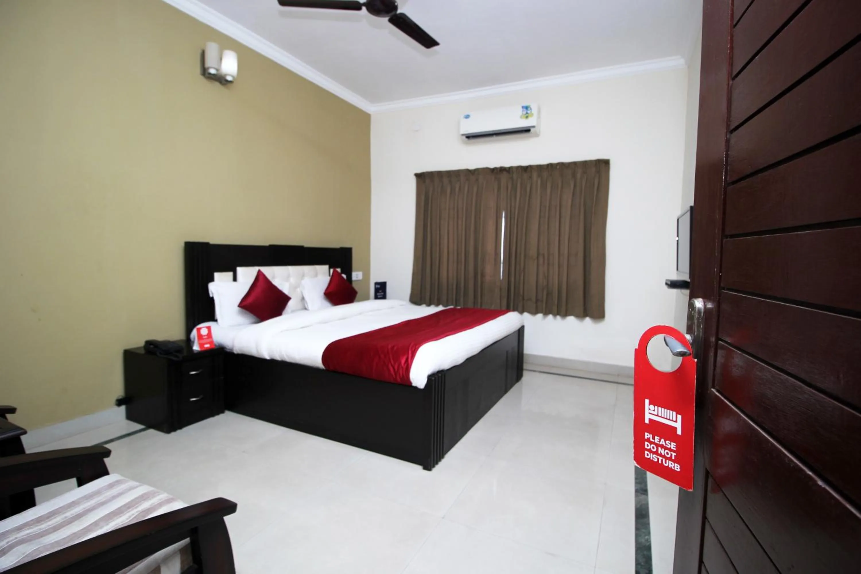 Bedroom, Bed in Super Hotel O Sai Leela