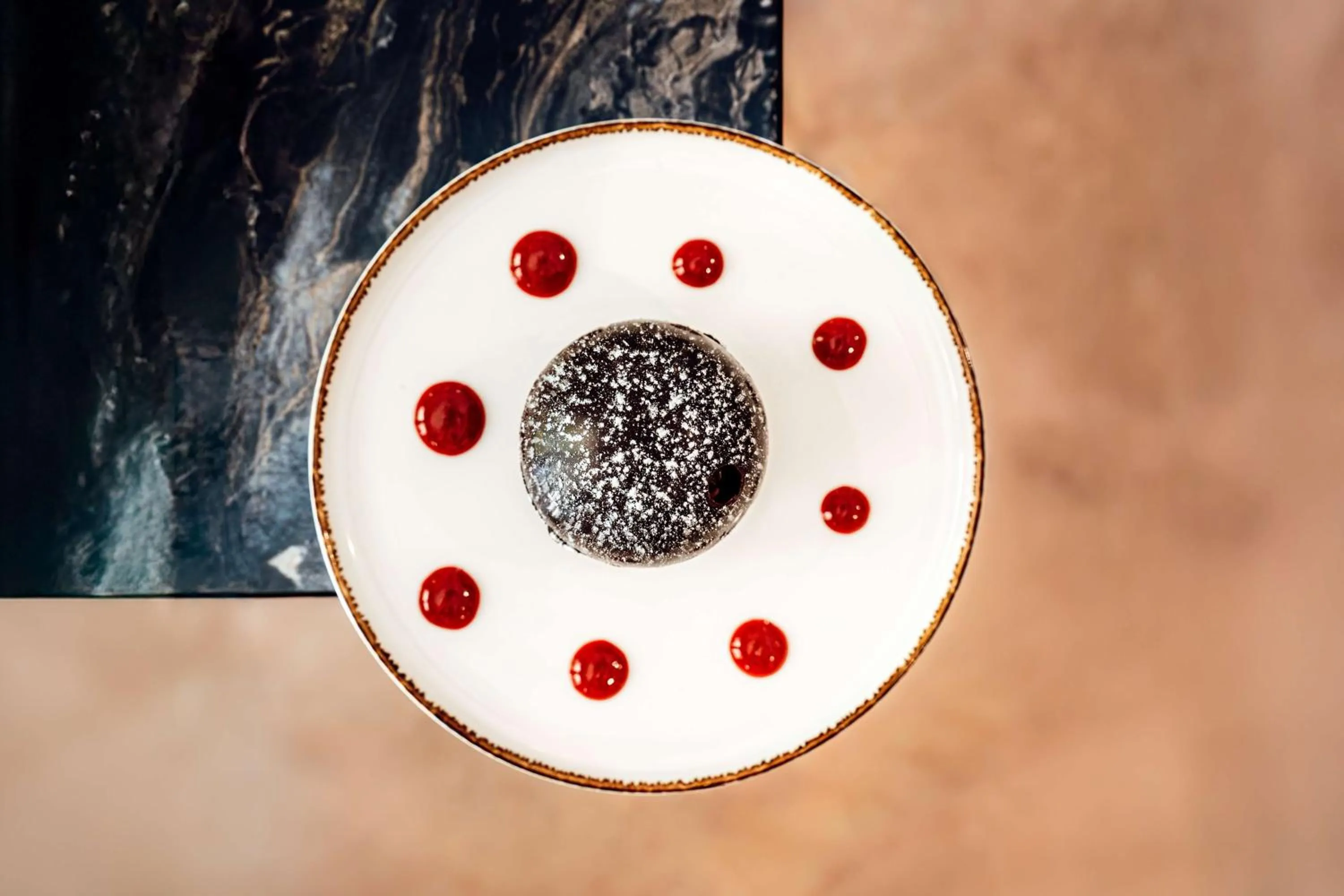 Restaurant/places to eat in Best Western L'Orangerie