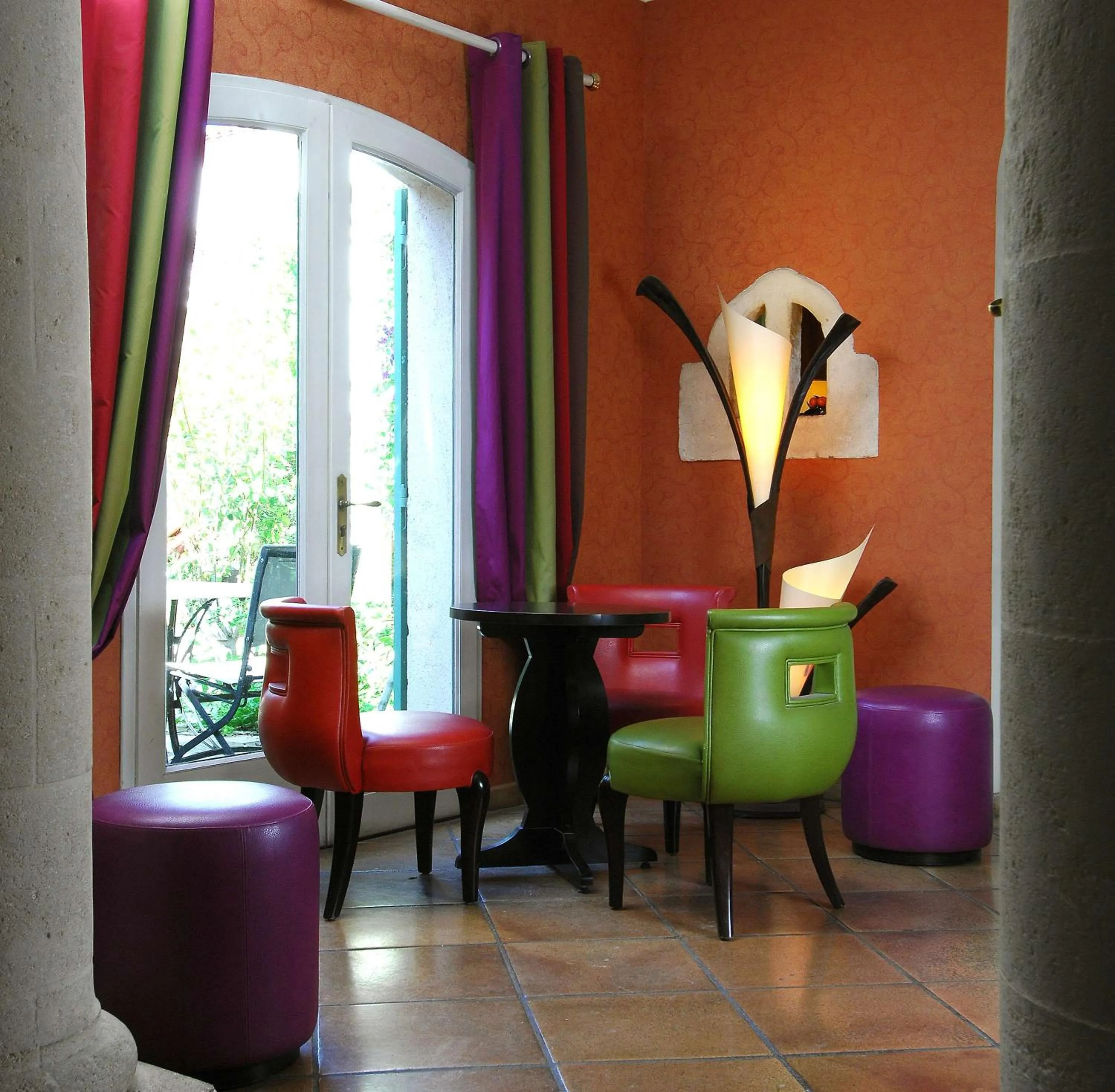 Lounge or bar in Best Western L'Orangerie