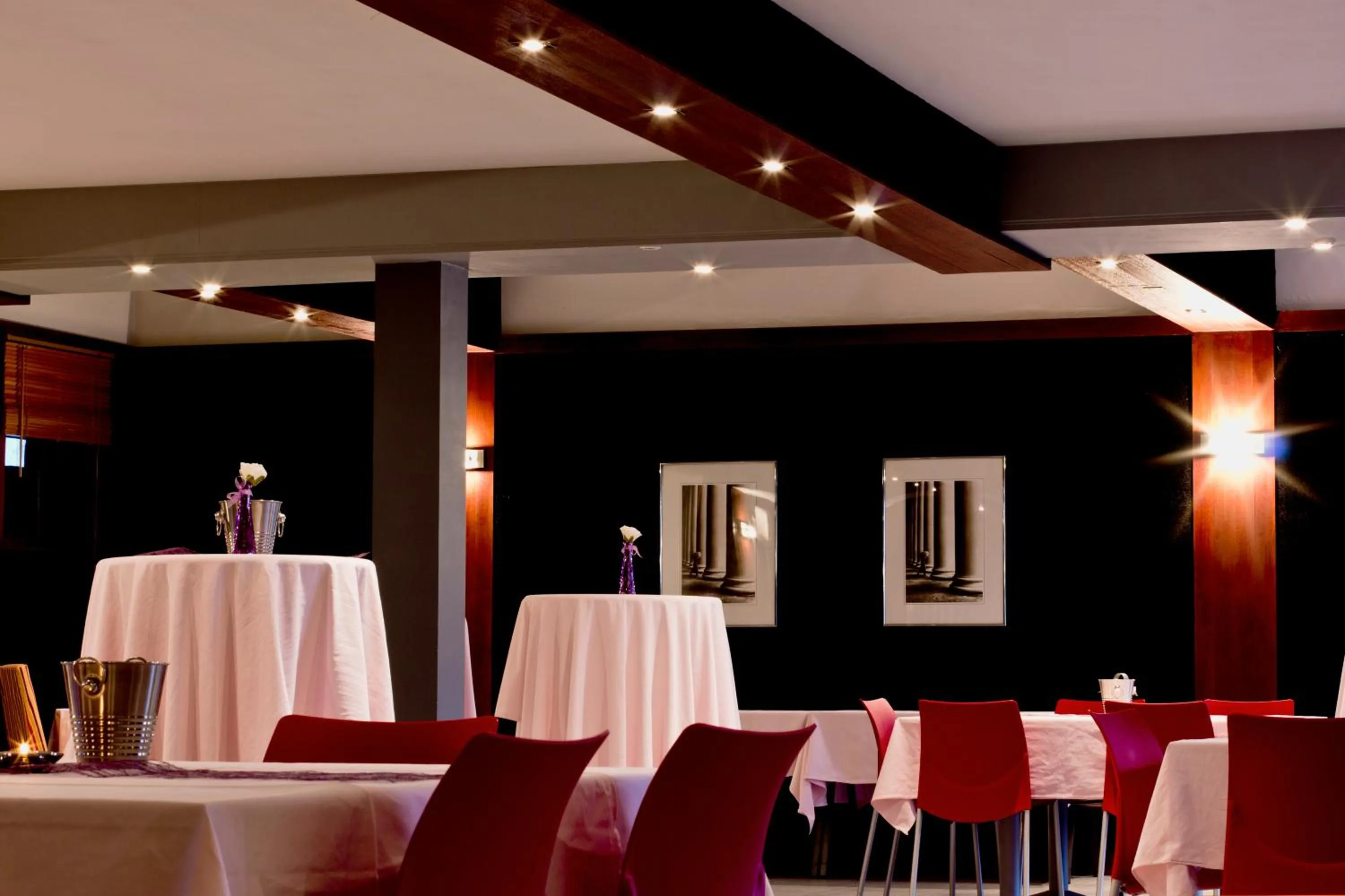 Meeting/conference room in Axis Hotel