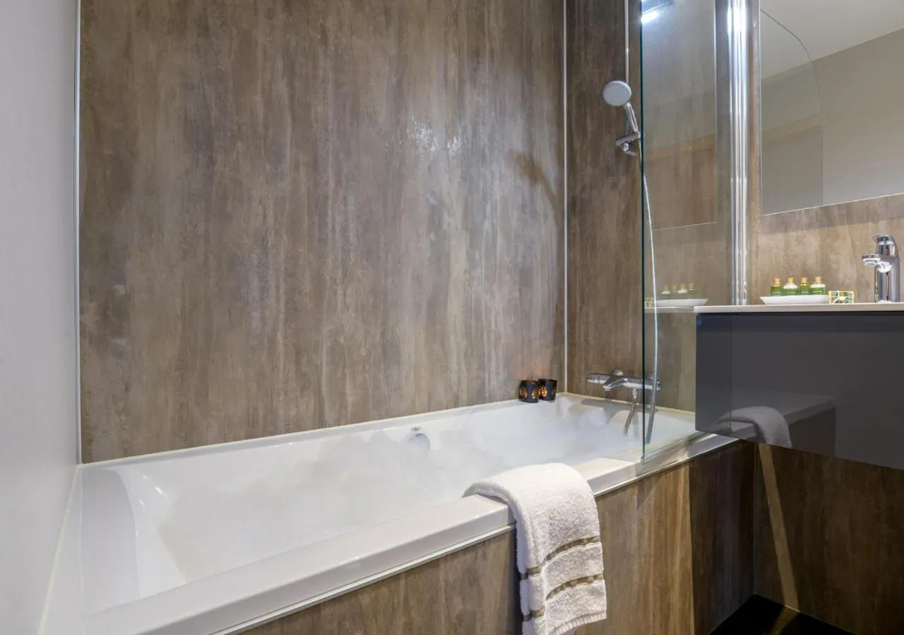 Bathroom in Axis Hotel