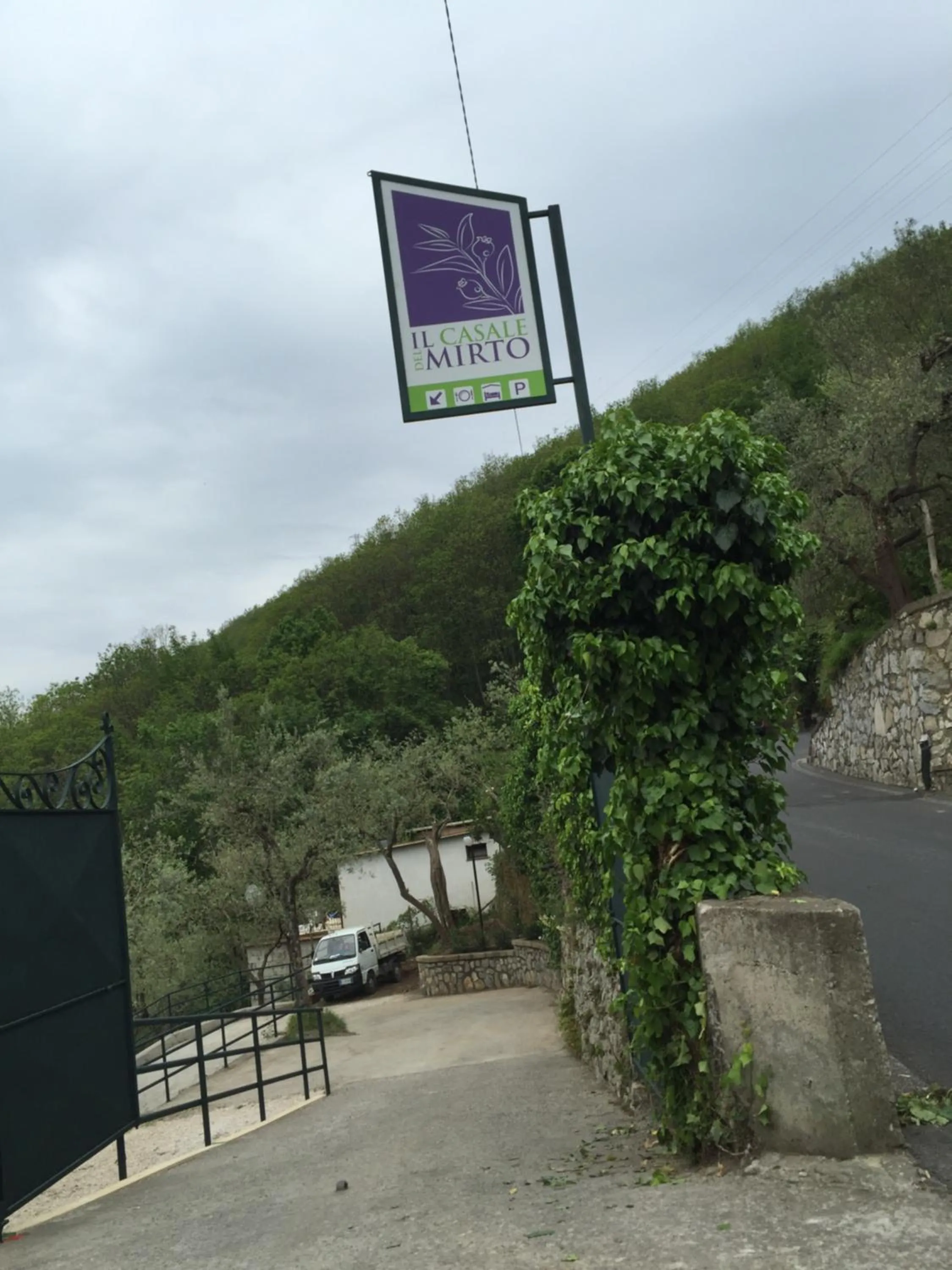 Property logo or sign in Il Casale Del Mirto